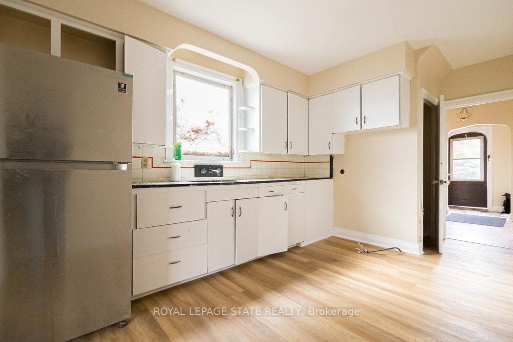 83 Ottawa Street photo 14