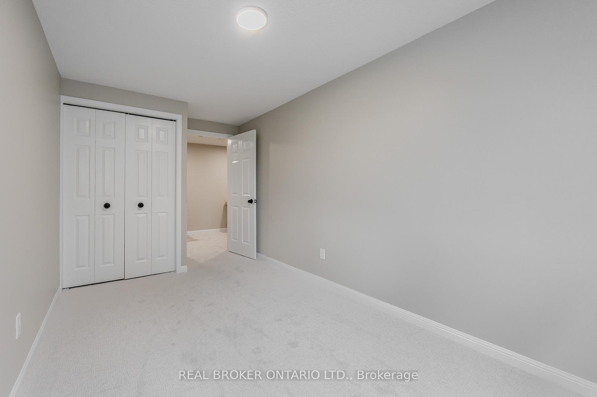 190 WINDFLOWER Drive photo 24
