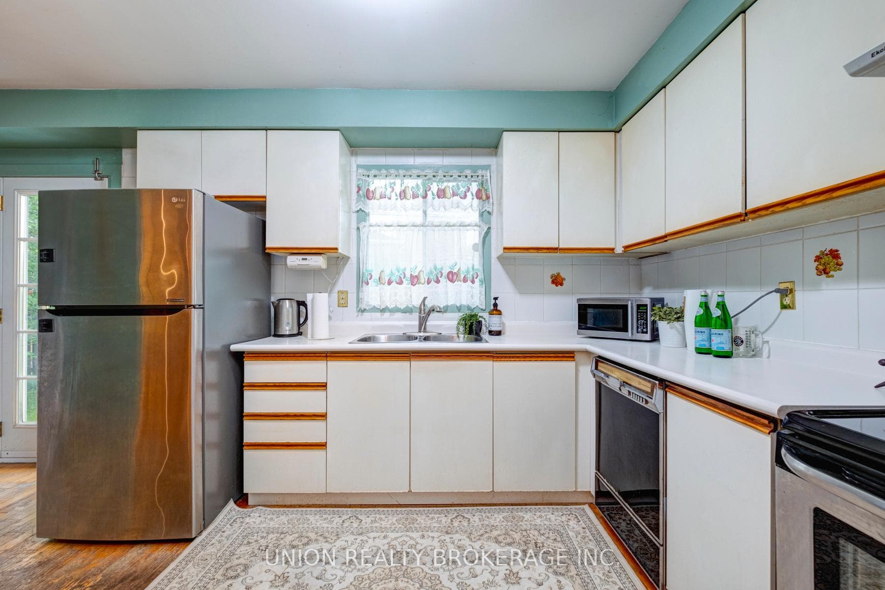 74 Coalport Drive photo 9