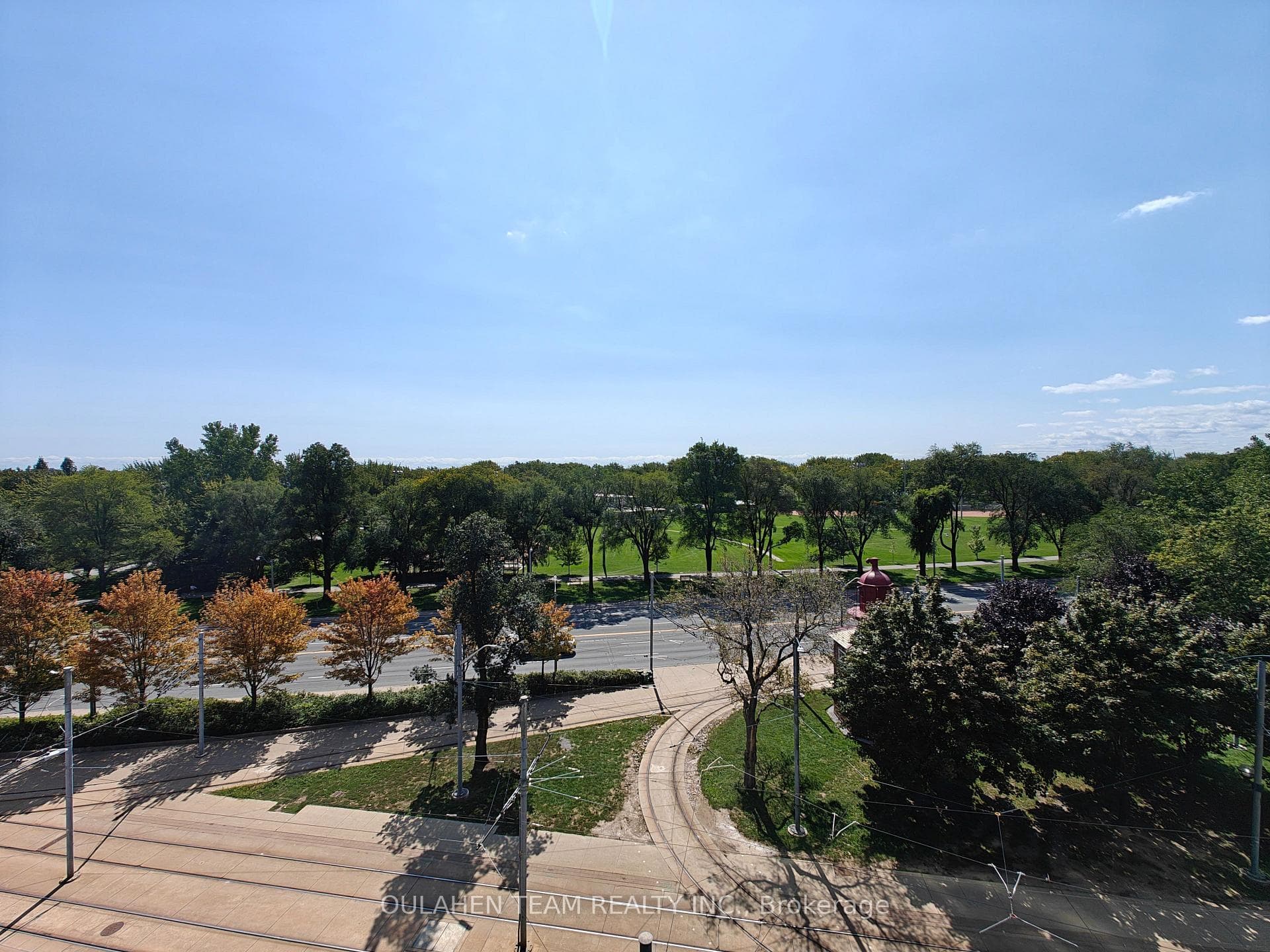 215 Fort York Boulevard Unit 605 photo 2