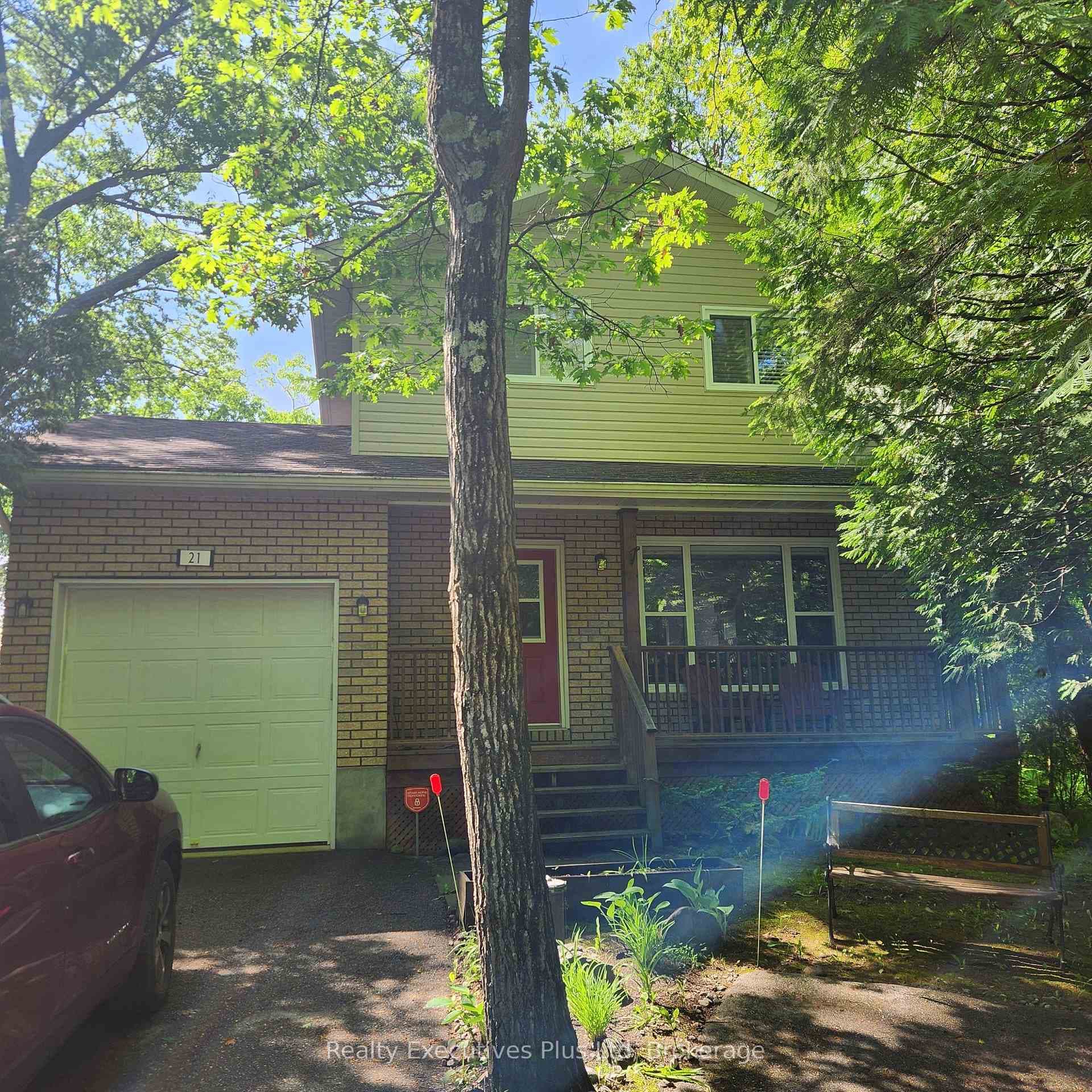 21 Ivy Lane photo 1