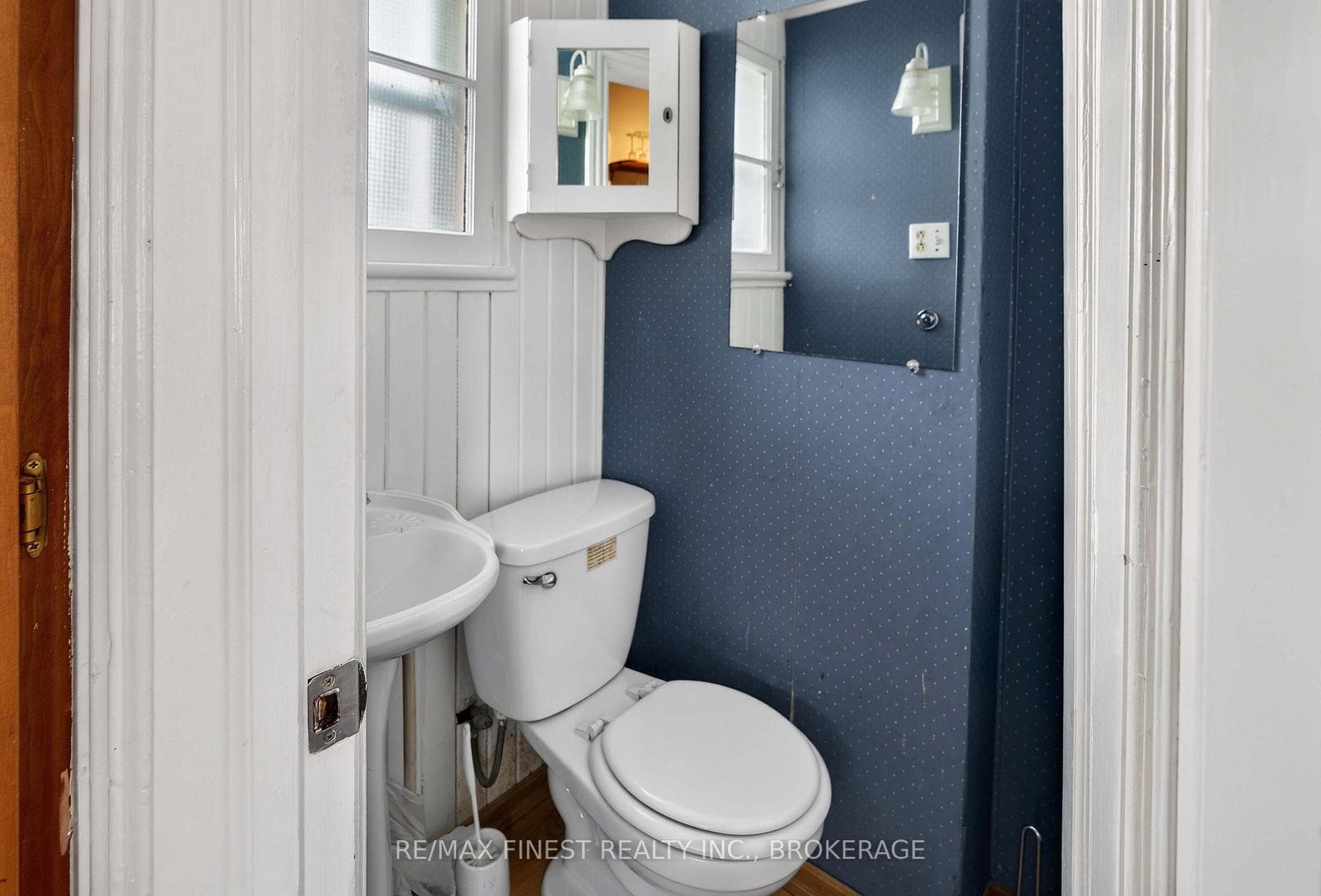 212 Albert Street photo 41
