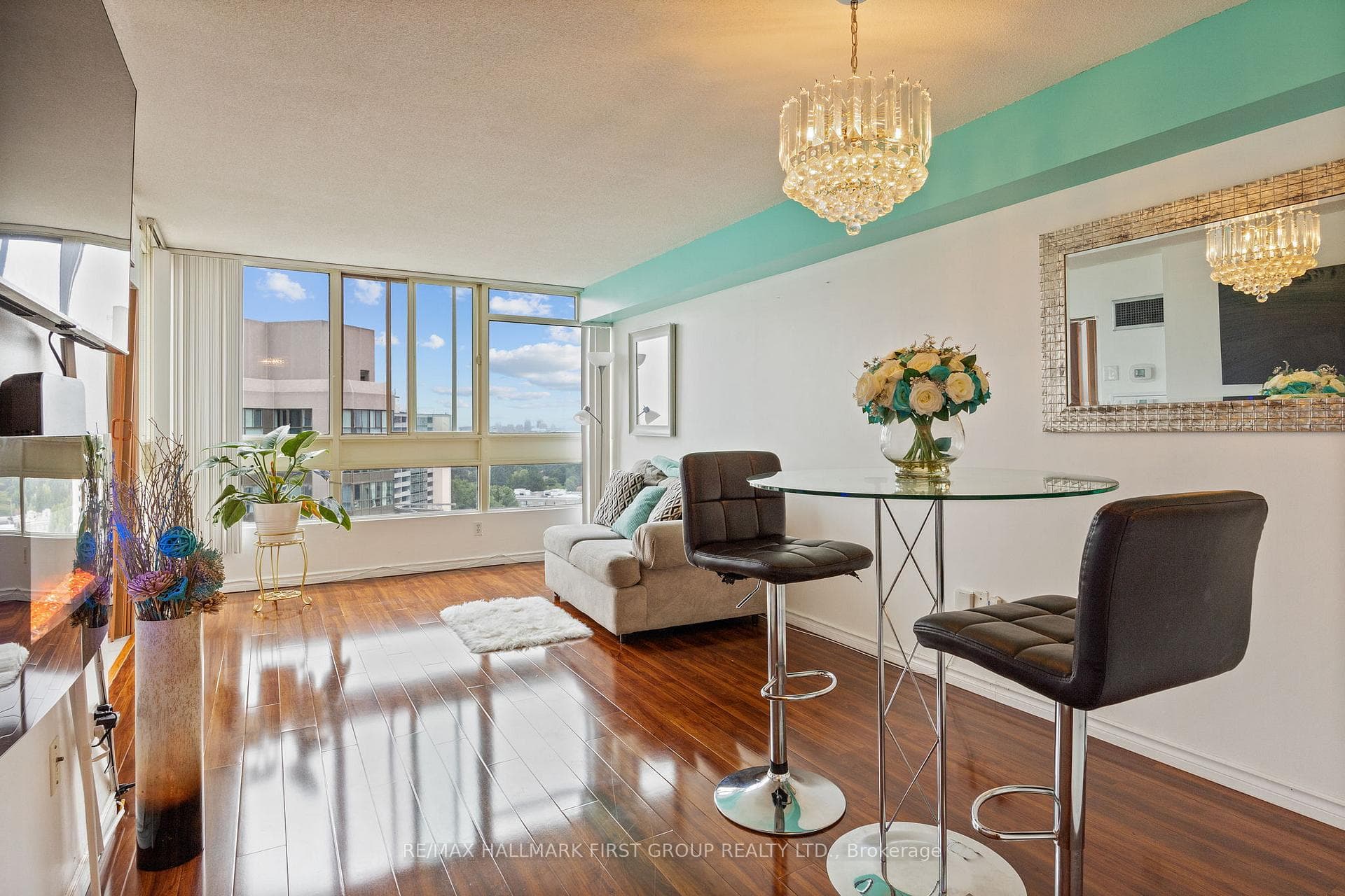 3233 Eglinton Avenue Unit 1811 photo 9
