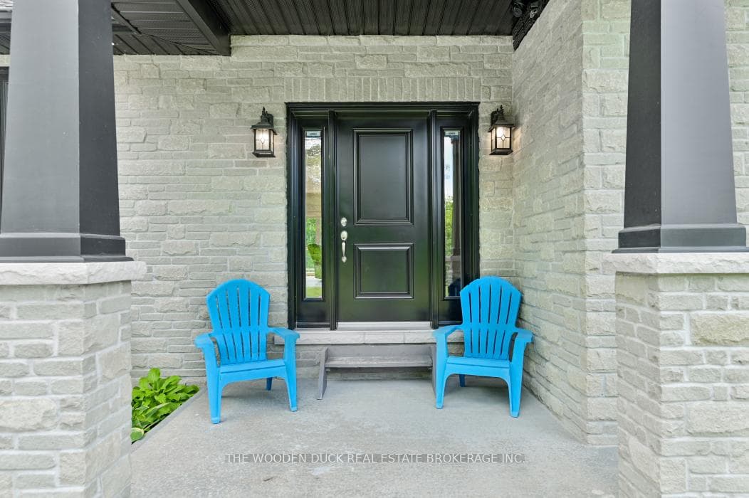 421 Douglas Road photo 3