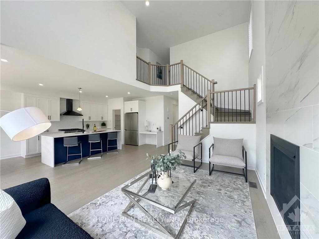 67 VICEROY Mews photo 13