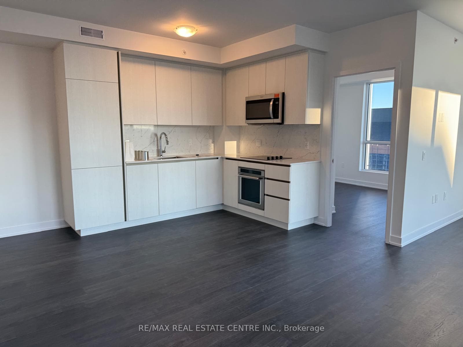 15 Richardson Street Unit 1614 photo 18
