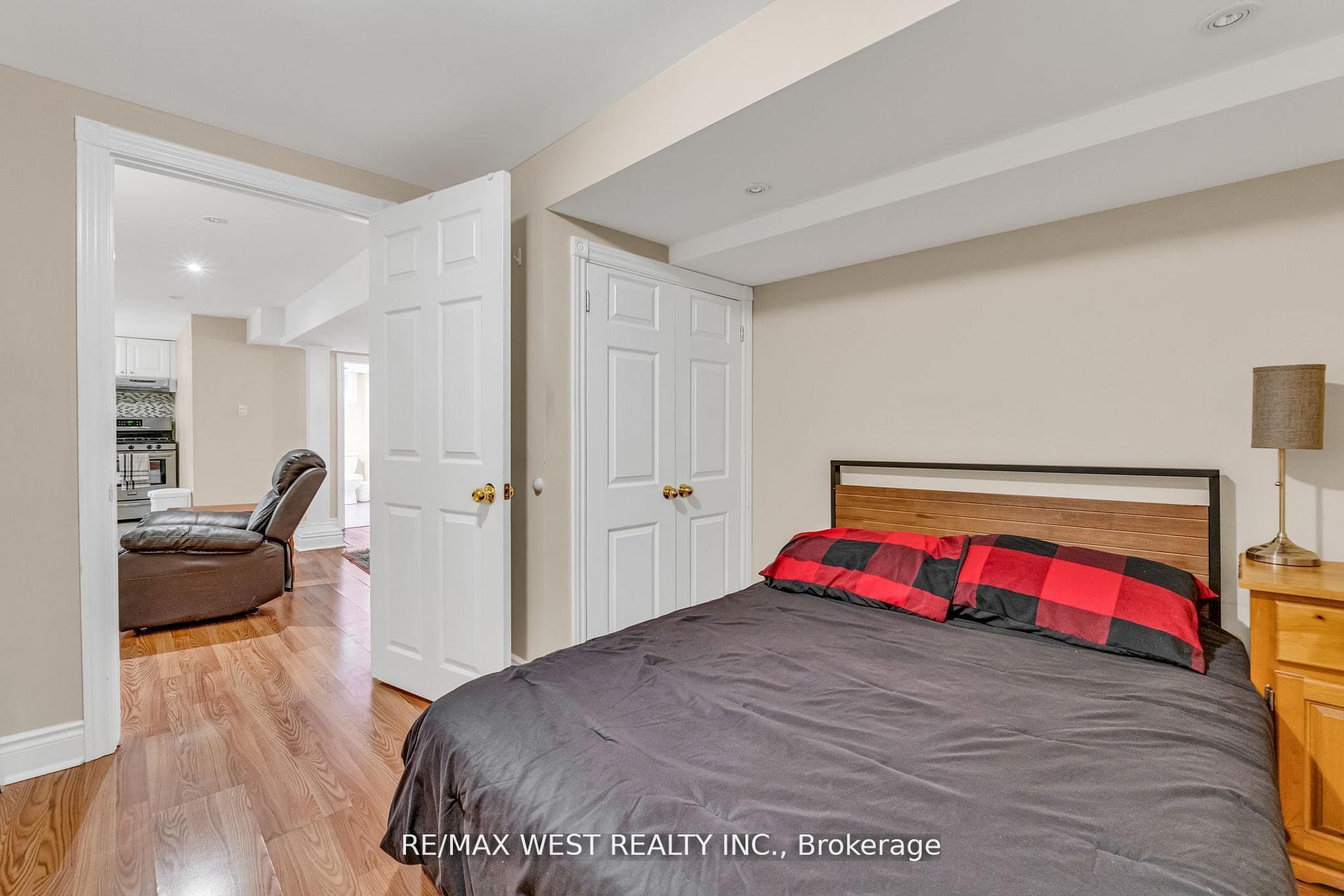 15 Breadner Drive photo 34