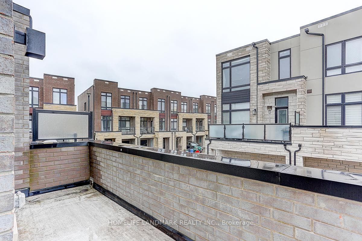 37 Gerussi Street photo 12