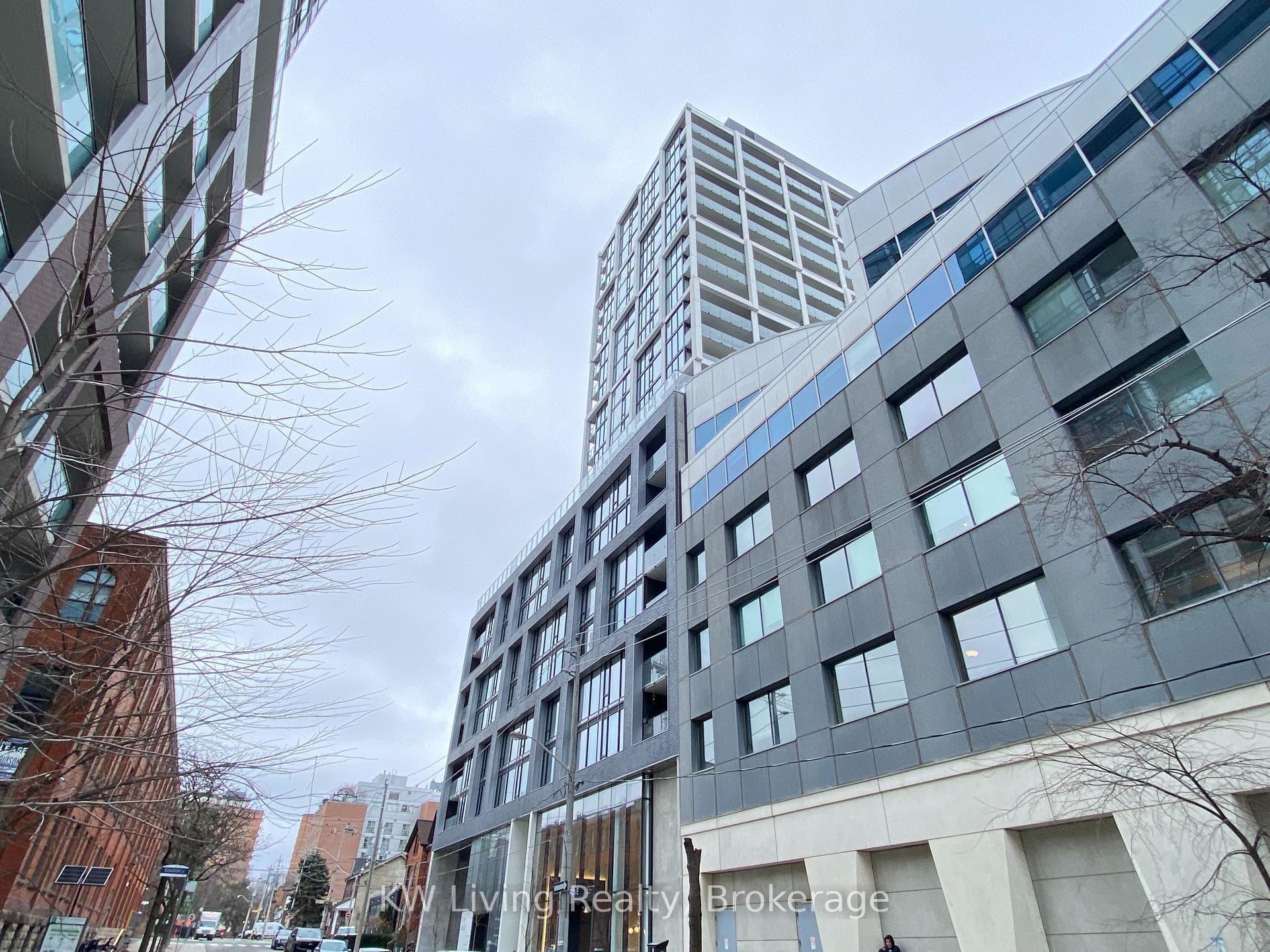 55 Ontario Street Unit 611 photo 2