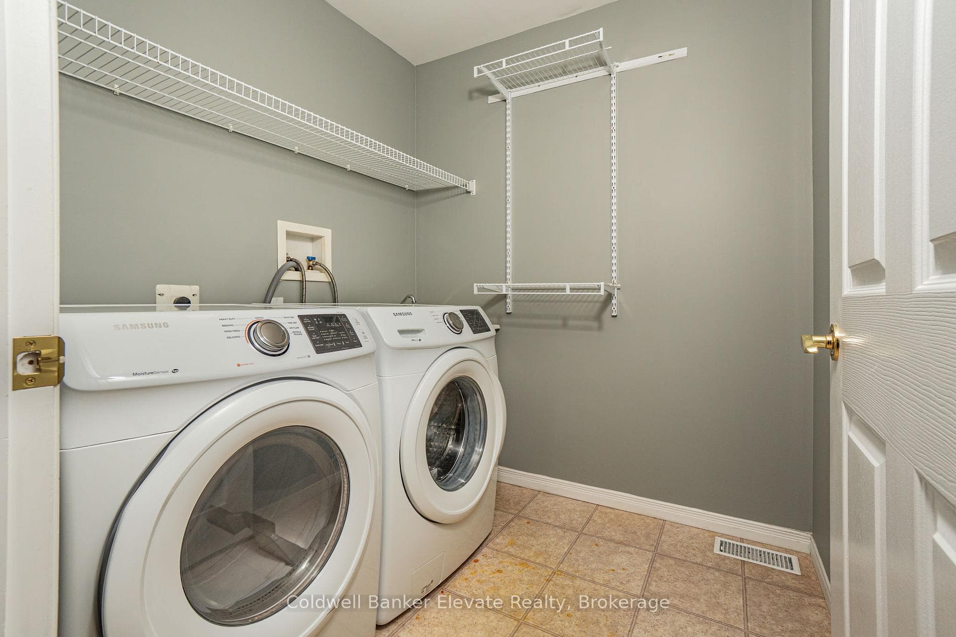 2705 KINGSWAY Drive Unit 17 photo 19