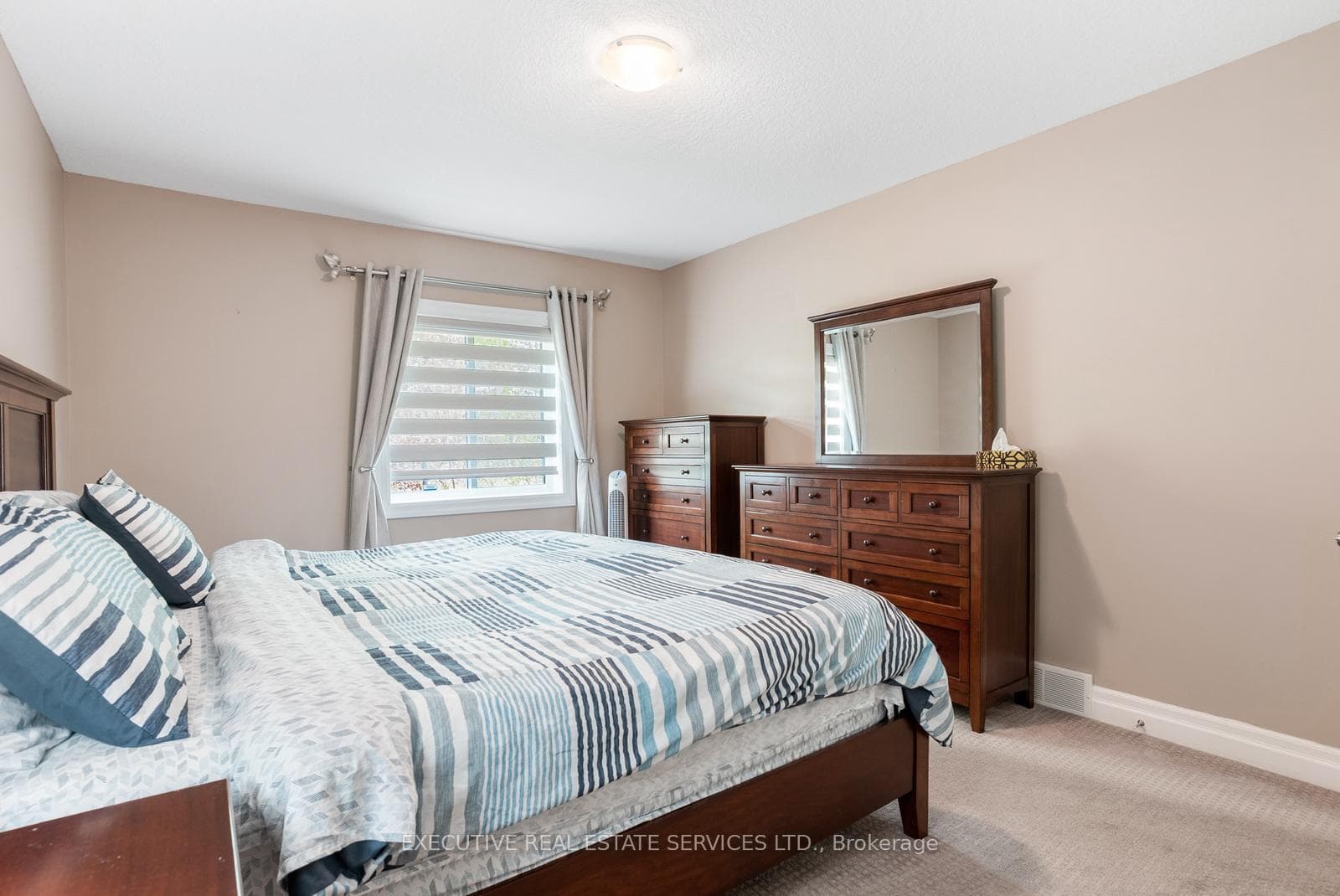 2884 DEVON Road photo 37