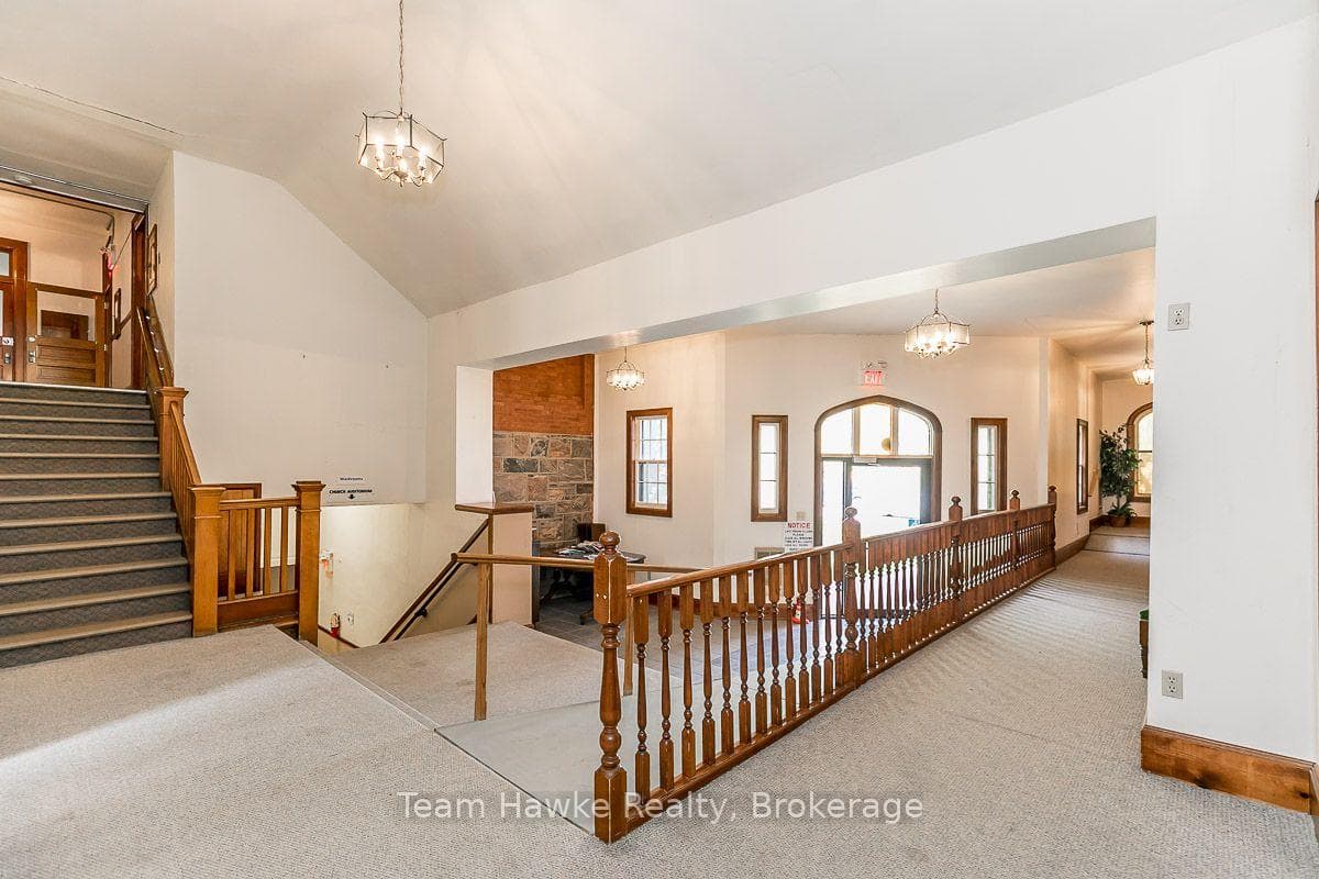 539 HUGEL Avenue photo 9