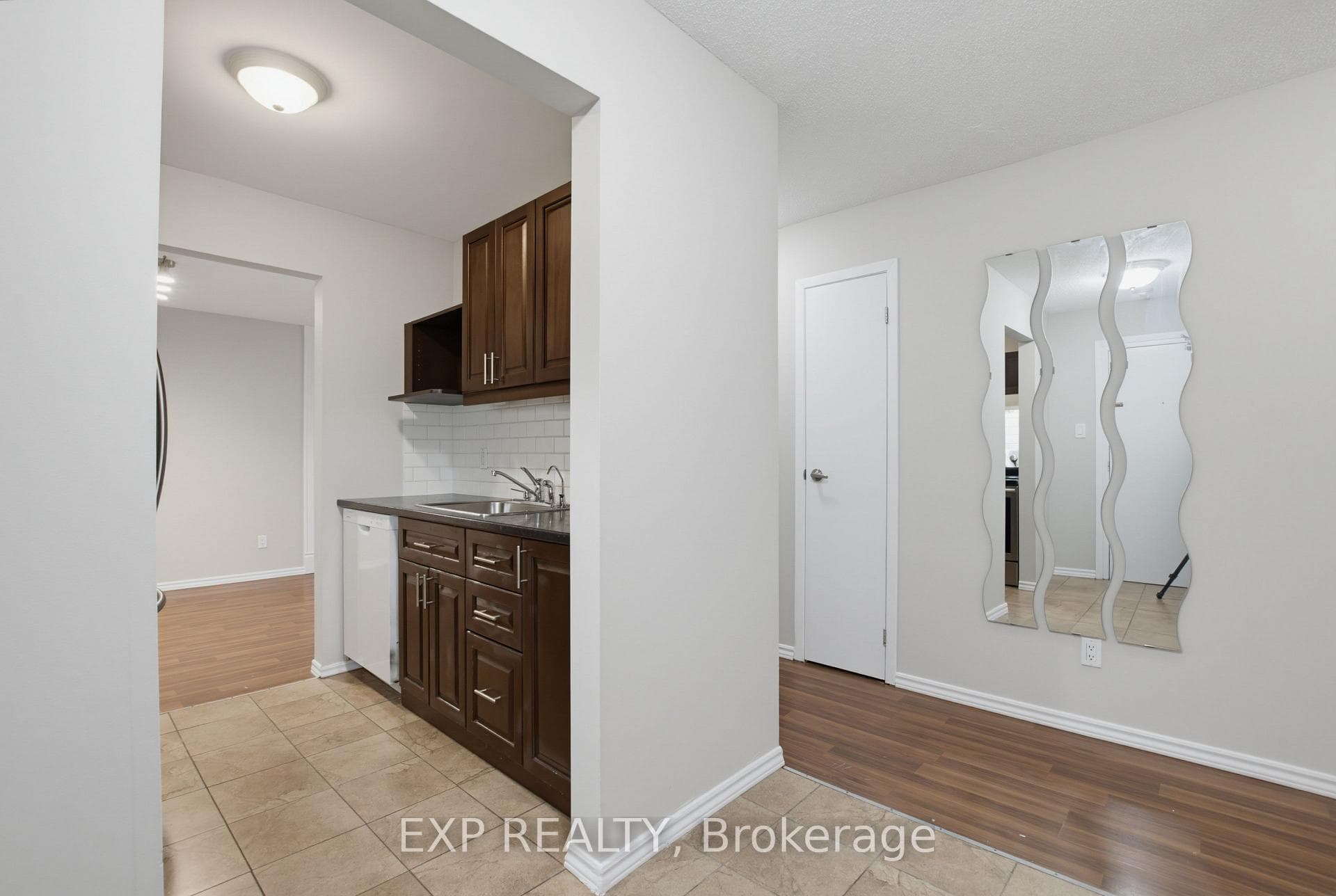 144 Conway Drive Unit 106 photo 3