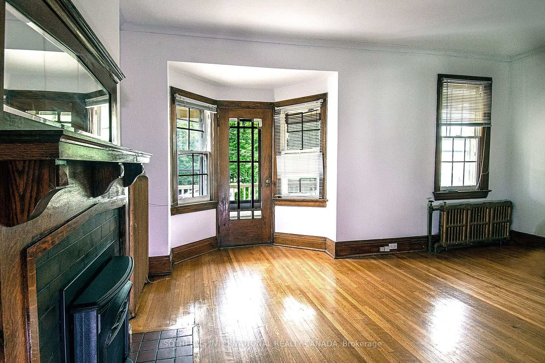 19 Melgund Road Unit Upper photo 3