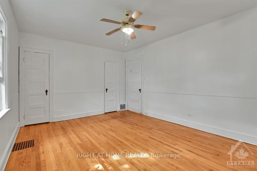 23 CLEGG Street photo 27