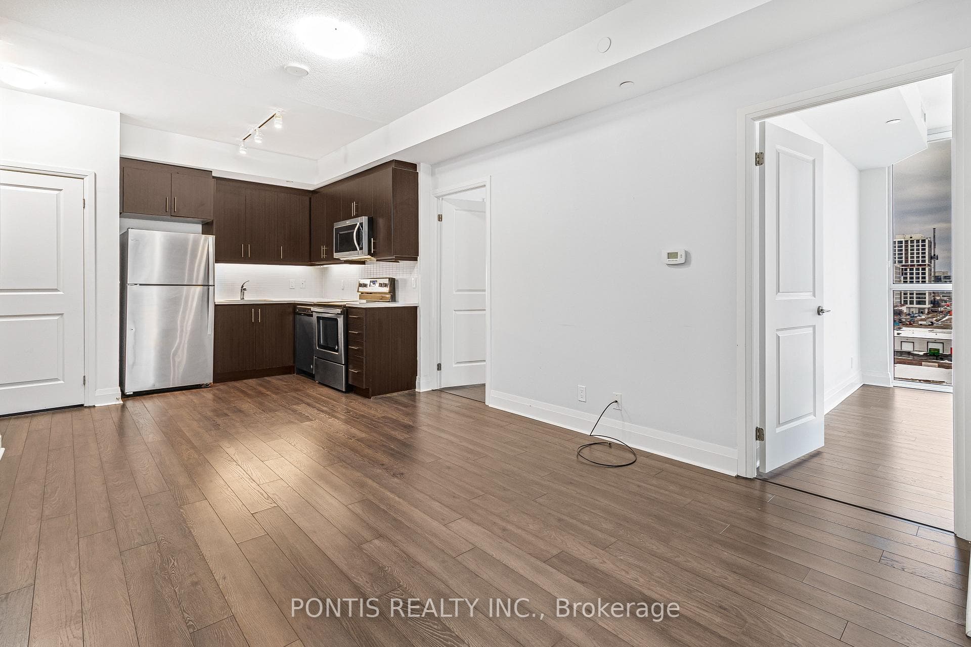 17 Zorra Street Unit 606 photo 8