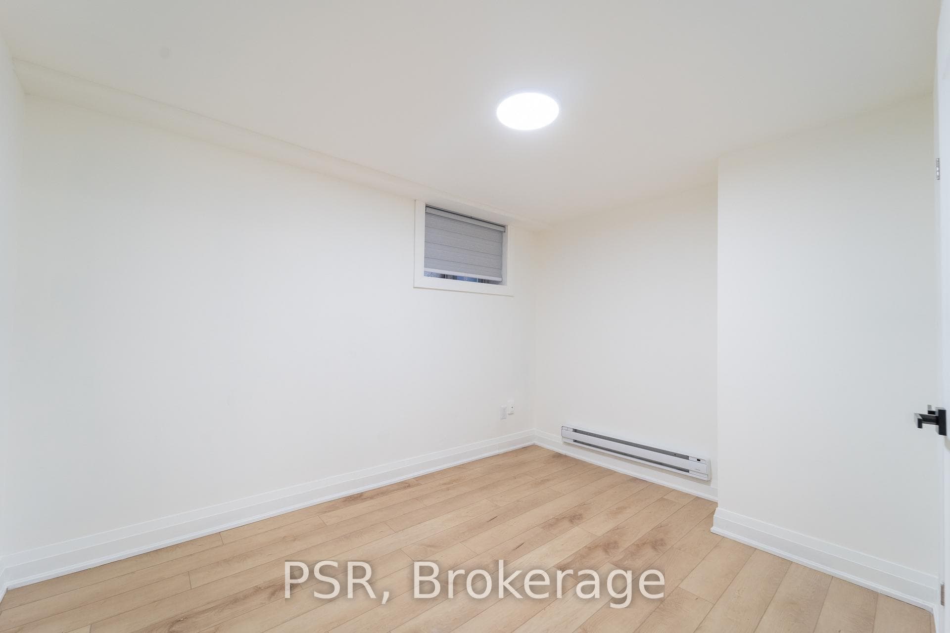 197 Millwood Road Unit Lower photo 17