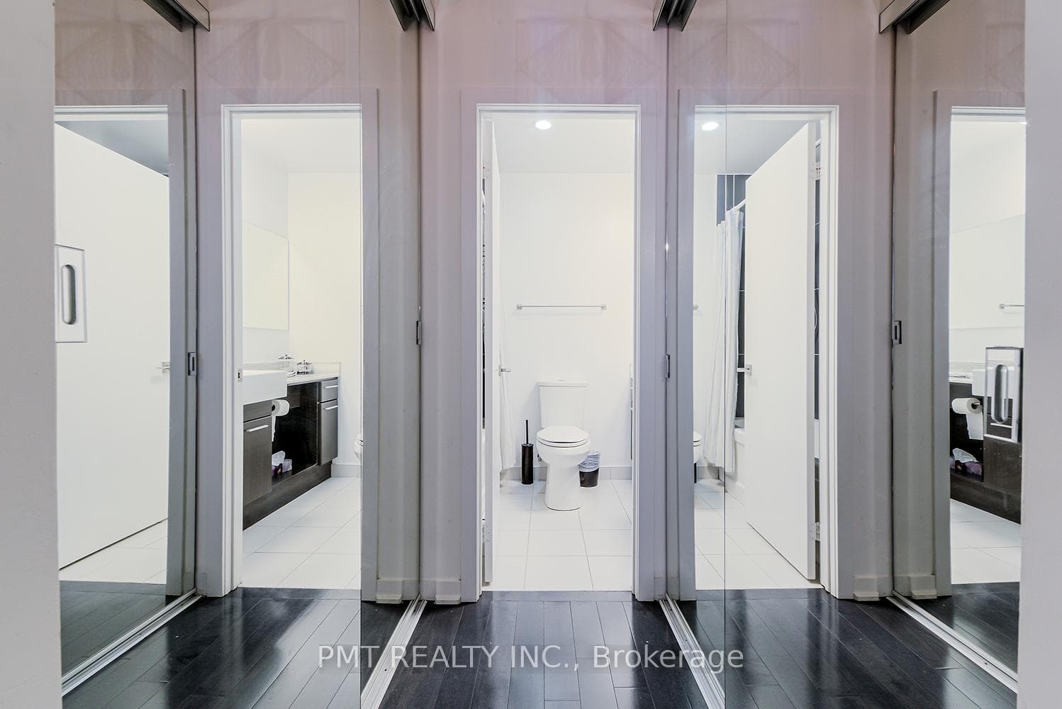 770 Bay Street Unit 606 photo 13