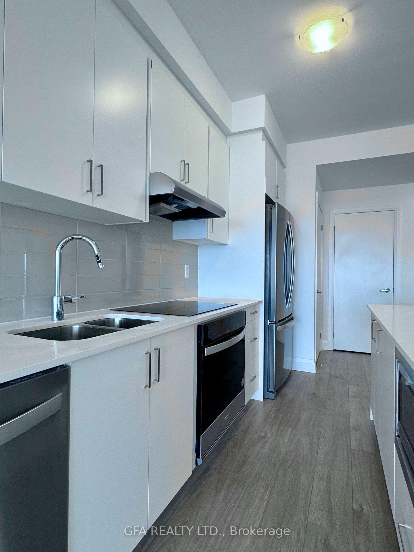 1035 Southdown Road Unit 707 photo 7