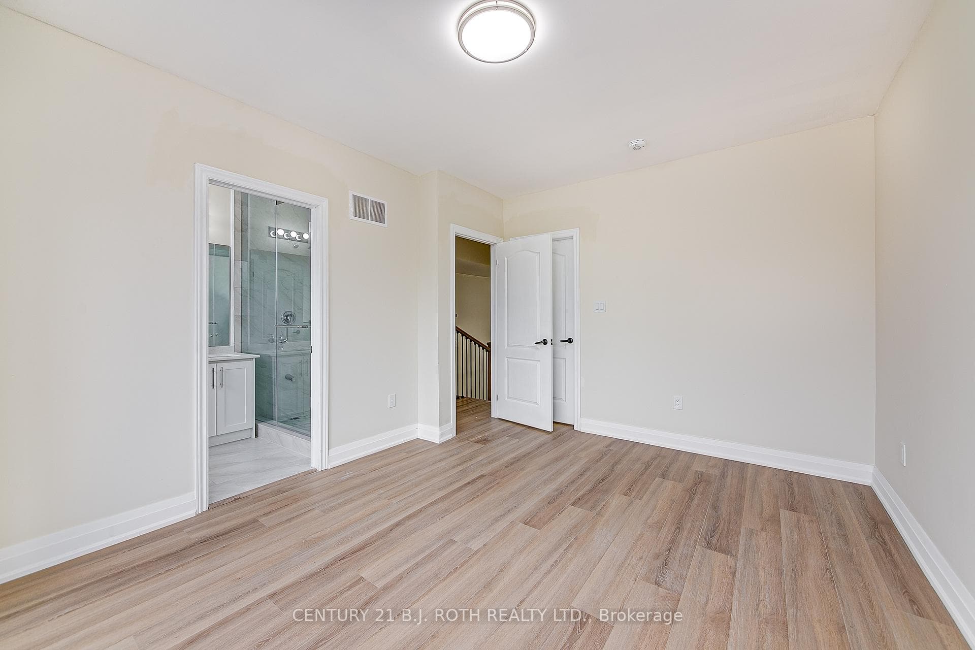 82 Peel Street Unit 5 photo 8