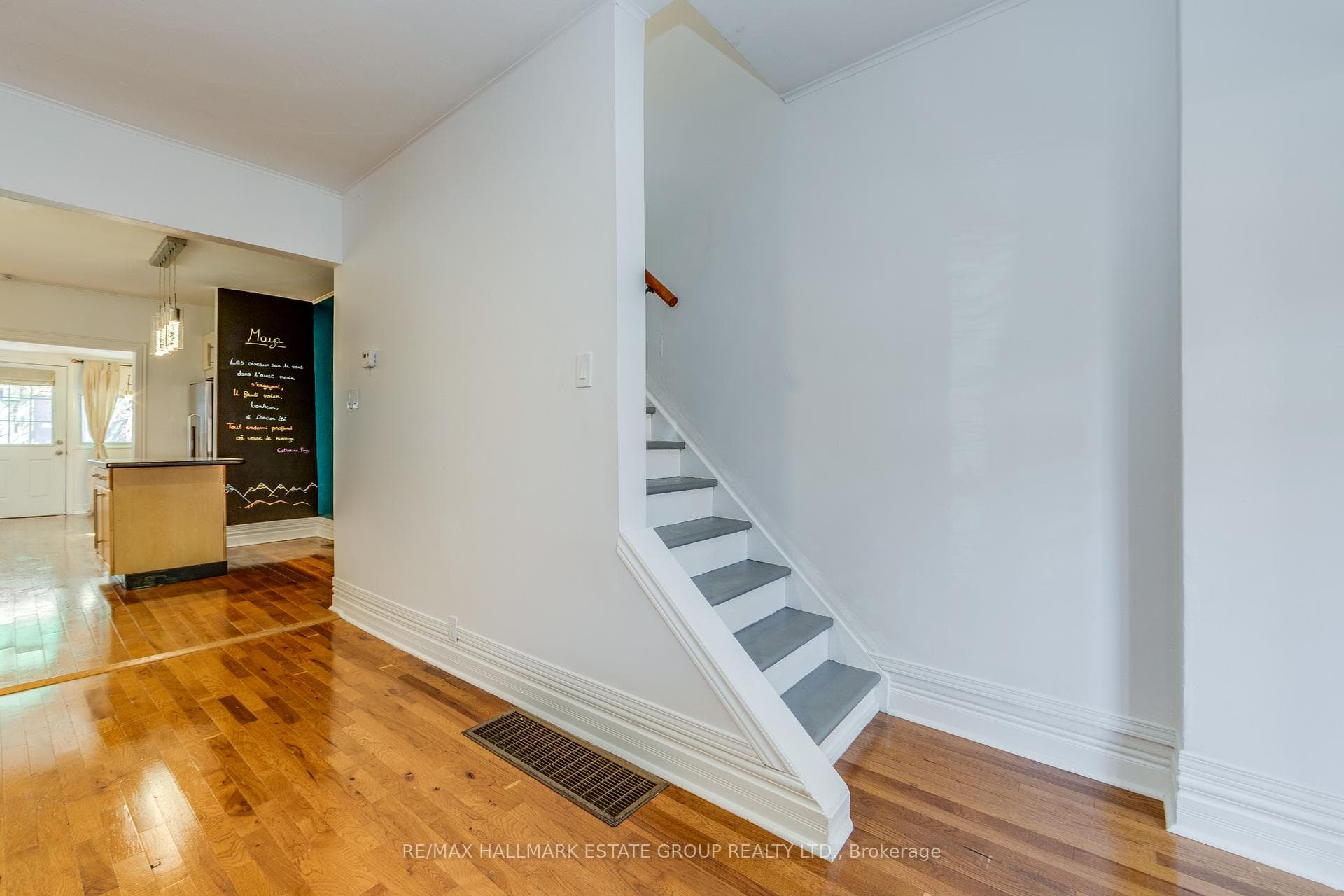 50 Logan Avenue photo 19
