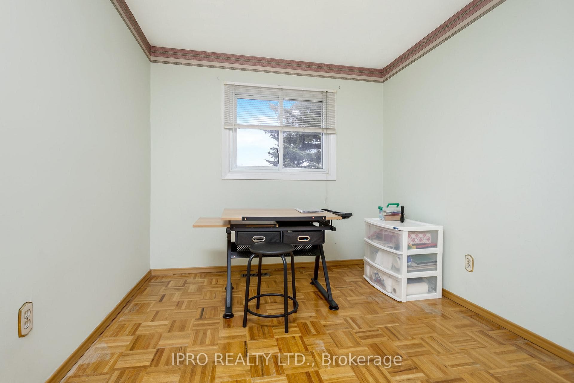 376 Guelph Street photo 21