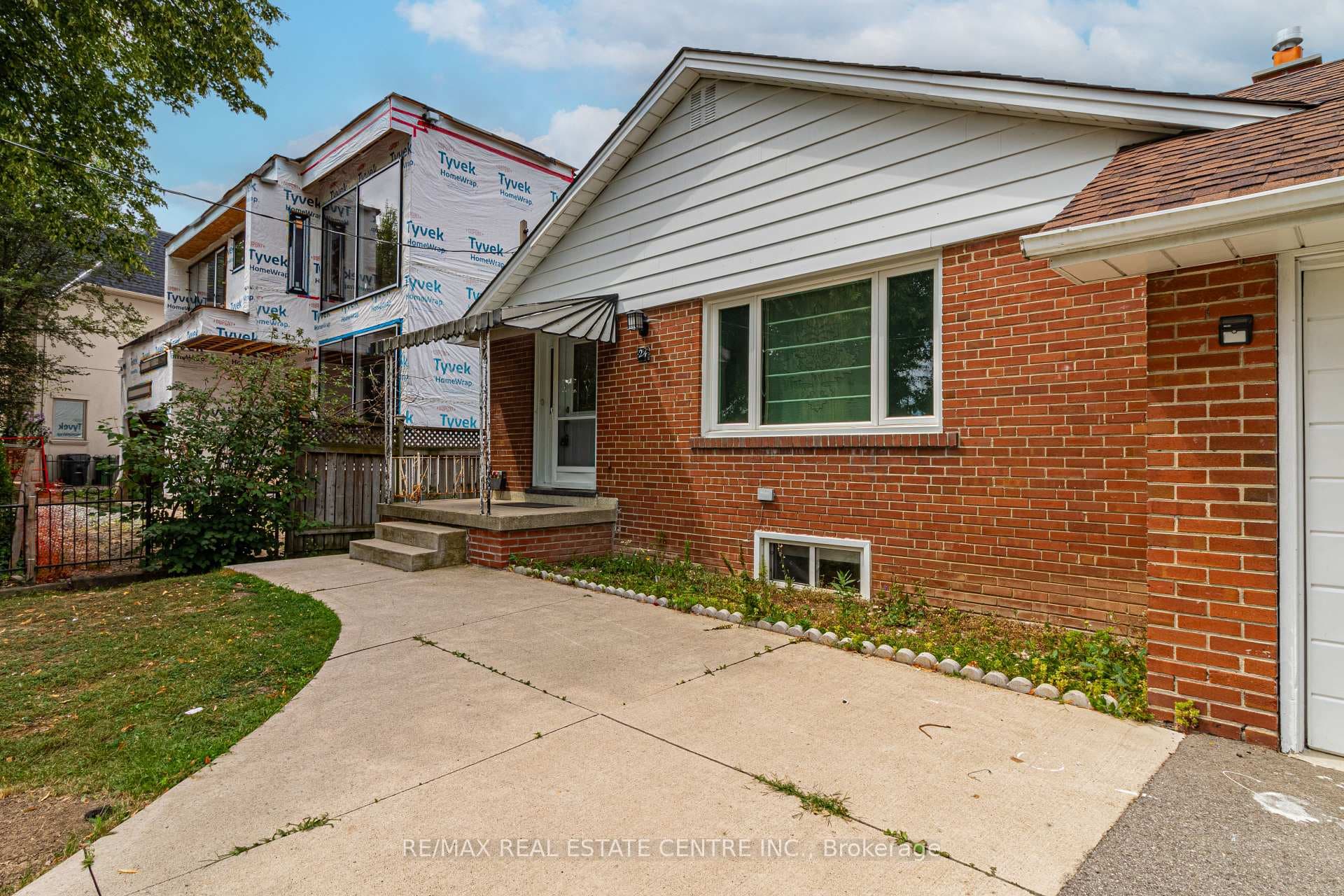 24 Duncairn Drive photo 4