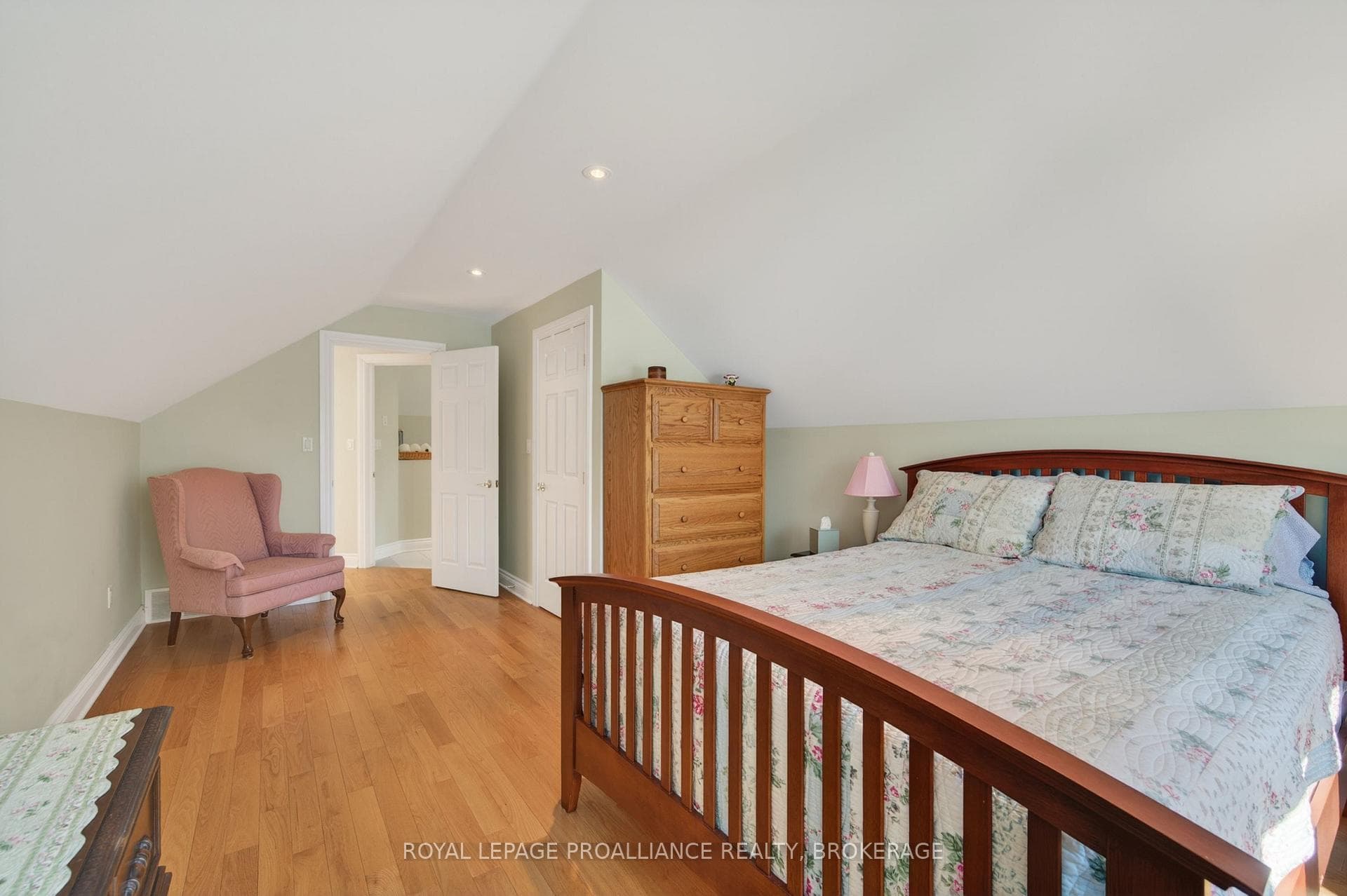 178 Nicholson Point Road photo 32