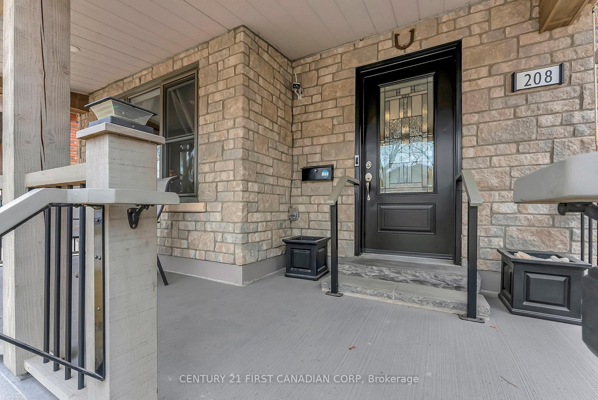 208 Nelson Street photo 6