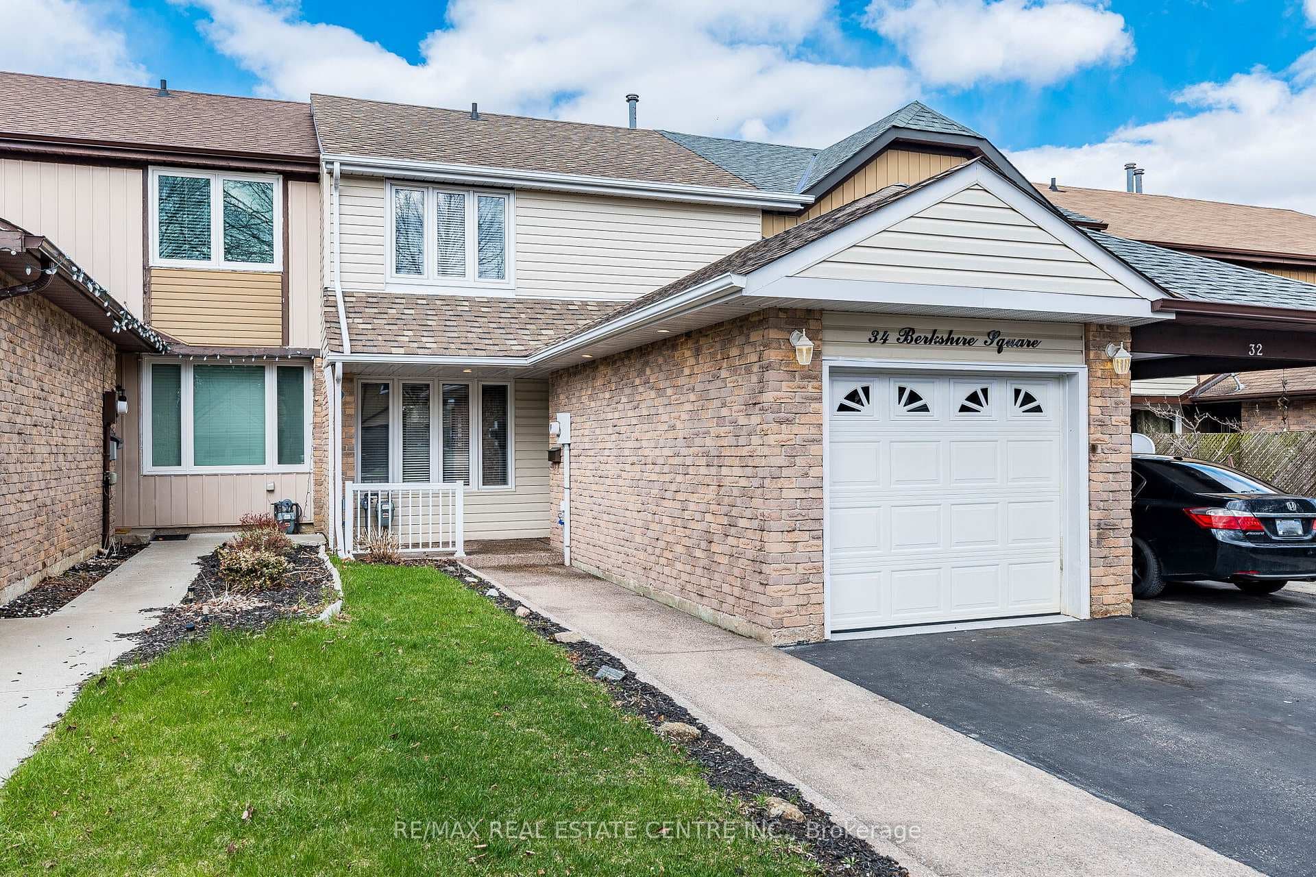 34 Berkshire Square photo 2