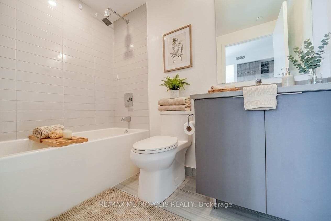 2033 Kennedy Road Unit 1209 photo 8