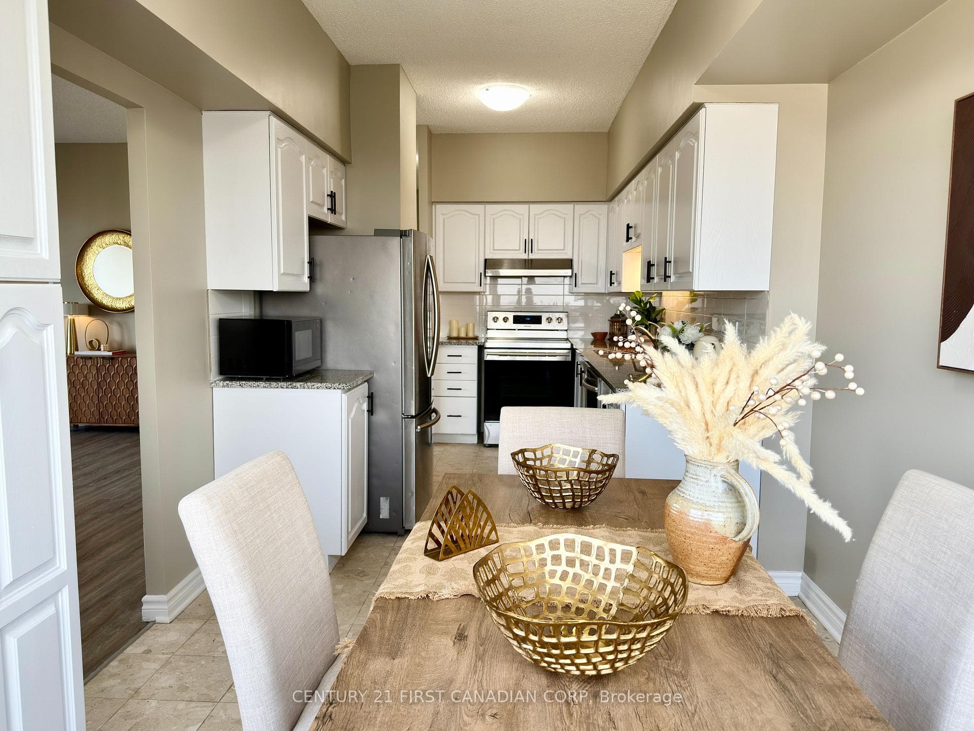 744 Wonderland Road Unit 1203 photo 12