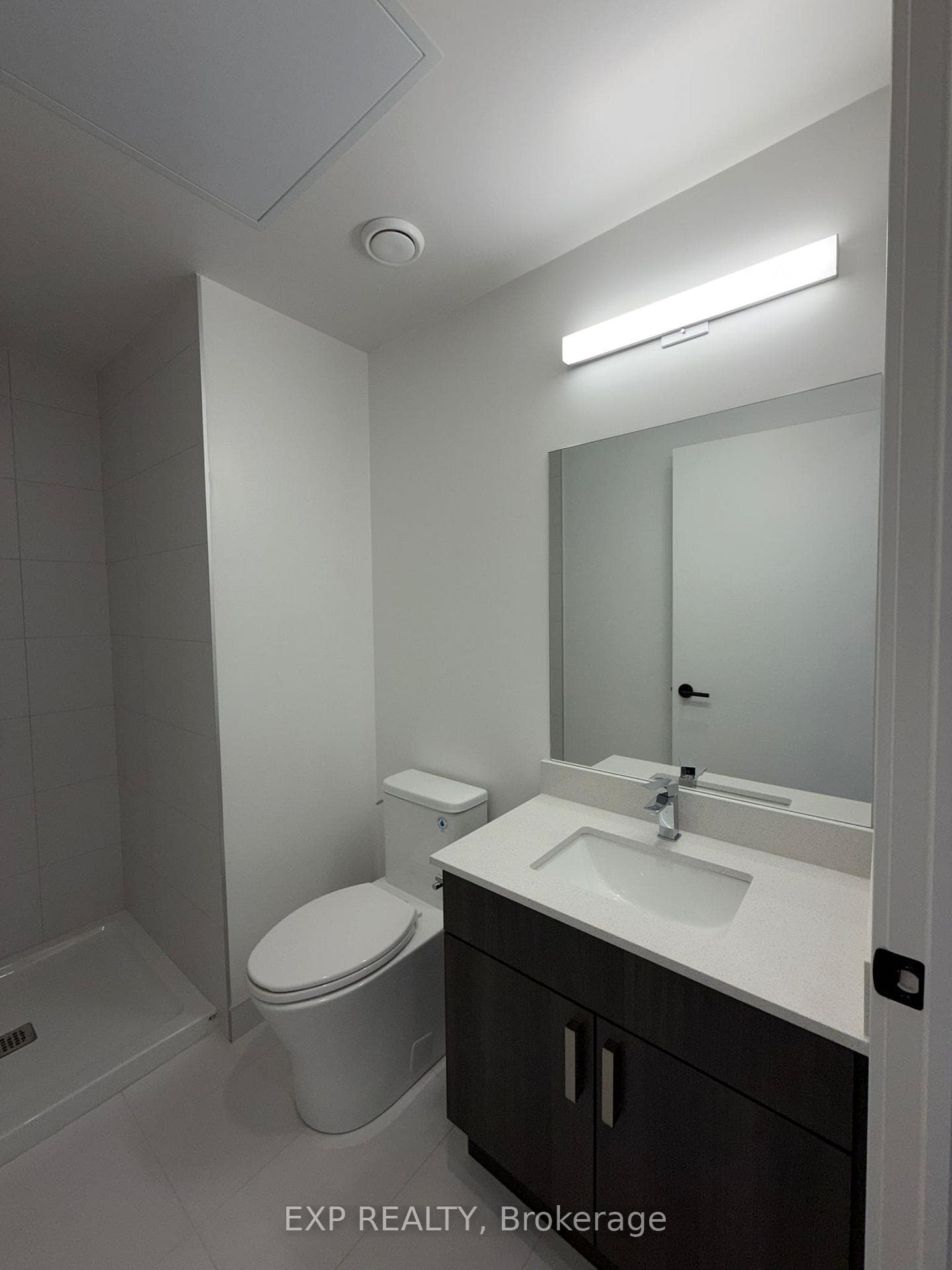 758 Dovercourt Road Unit 410 photo 25