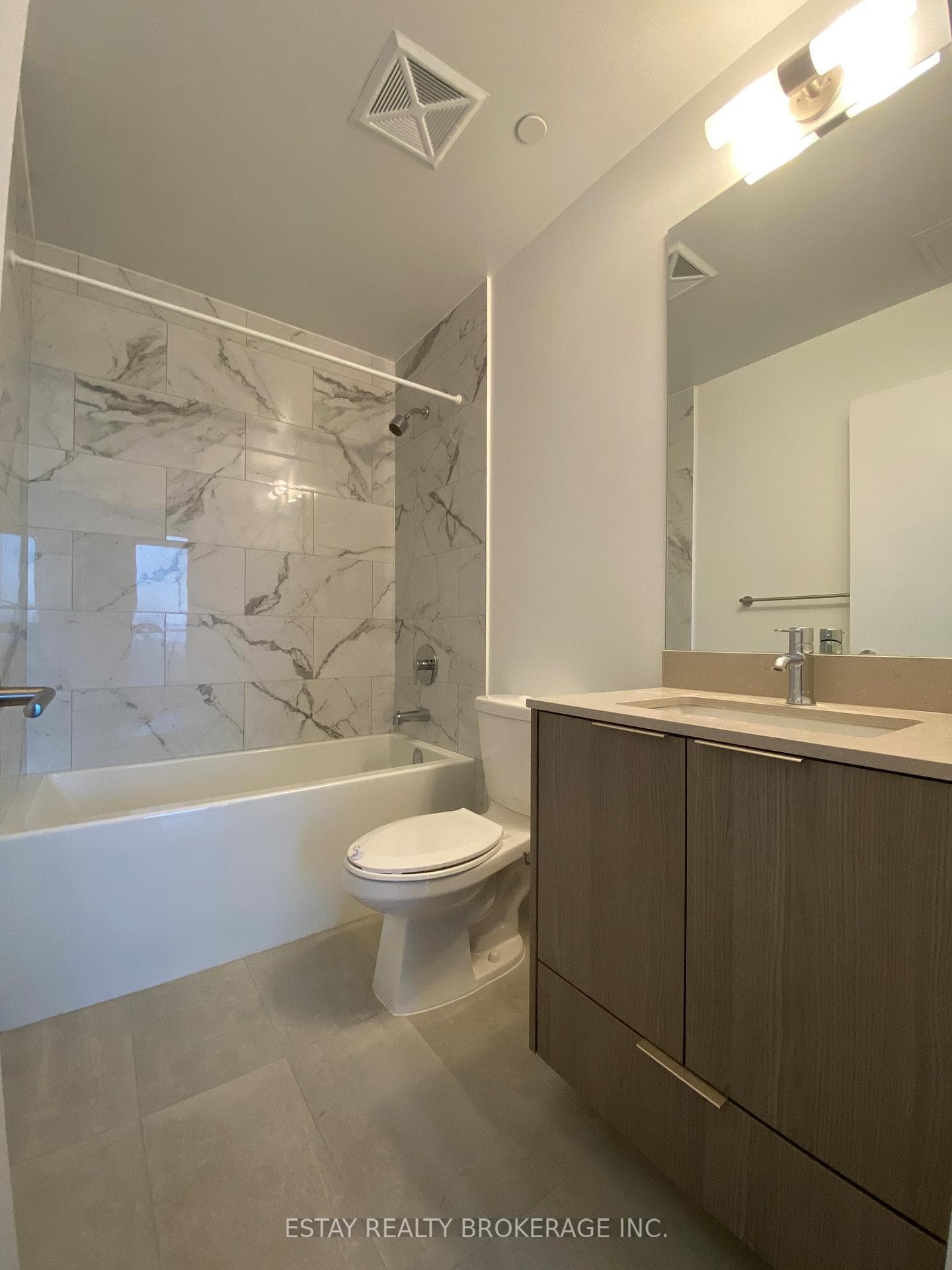 32 Forest Manor Road Unit 2508 photo 2