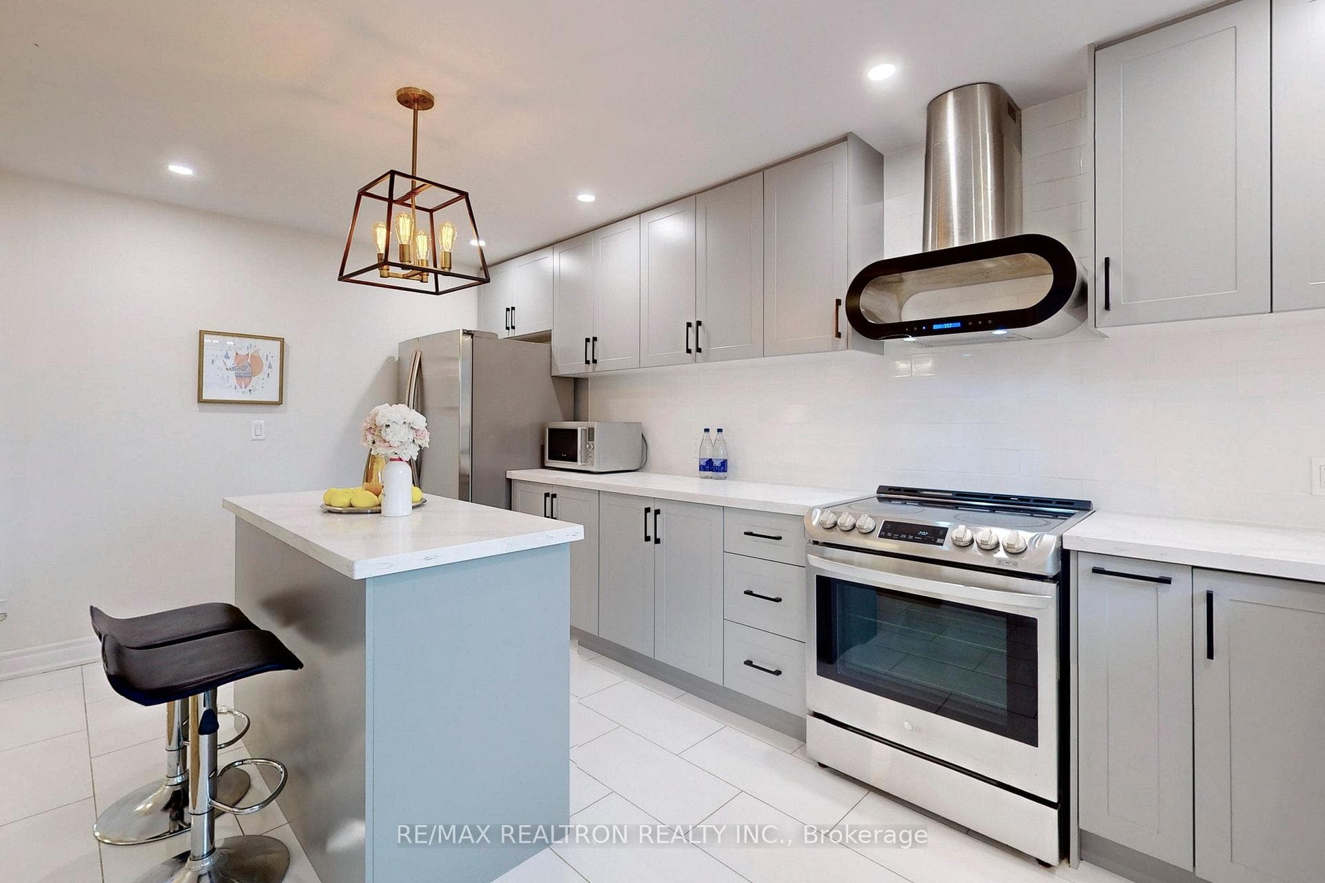 383 Ridgeway Avenue photo 9