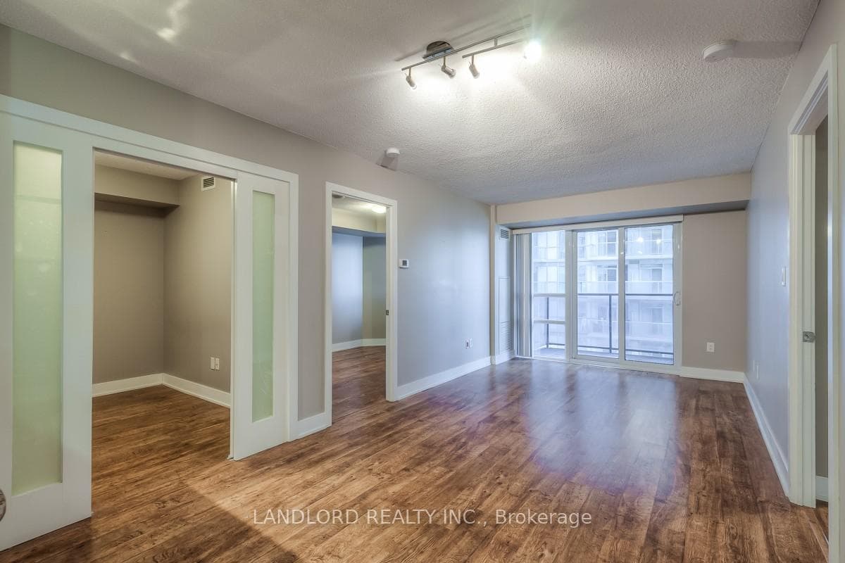 20 Blue Jays Way Unit 1702 photo 2