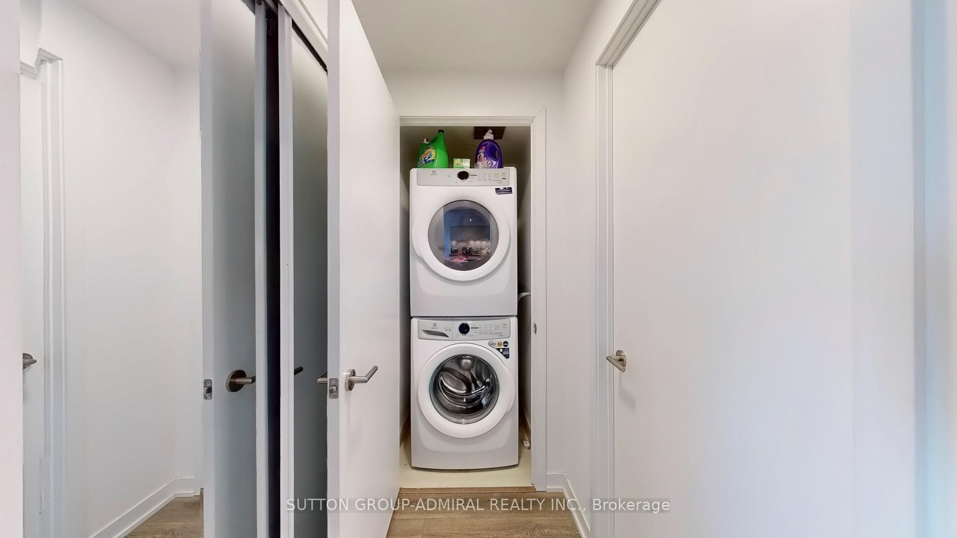 7950 Bathurst Street Unit 312 photo 5