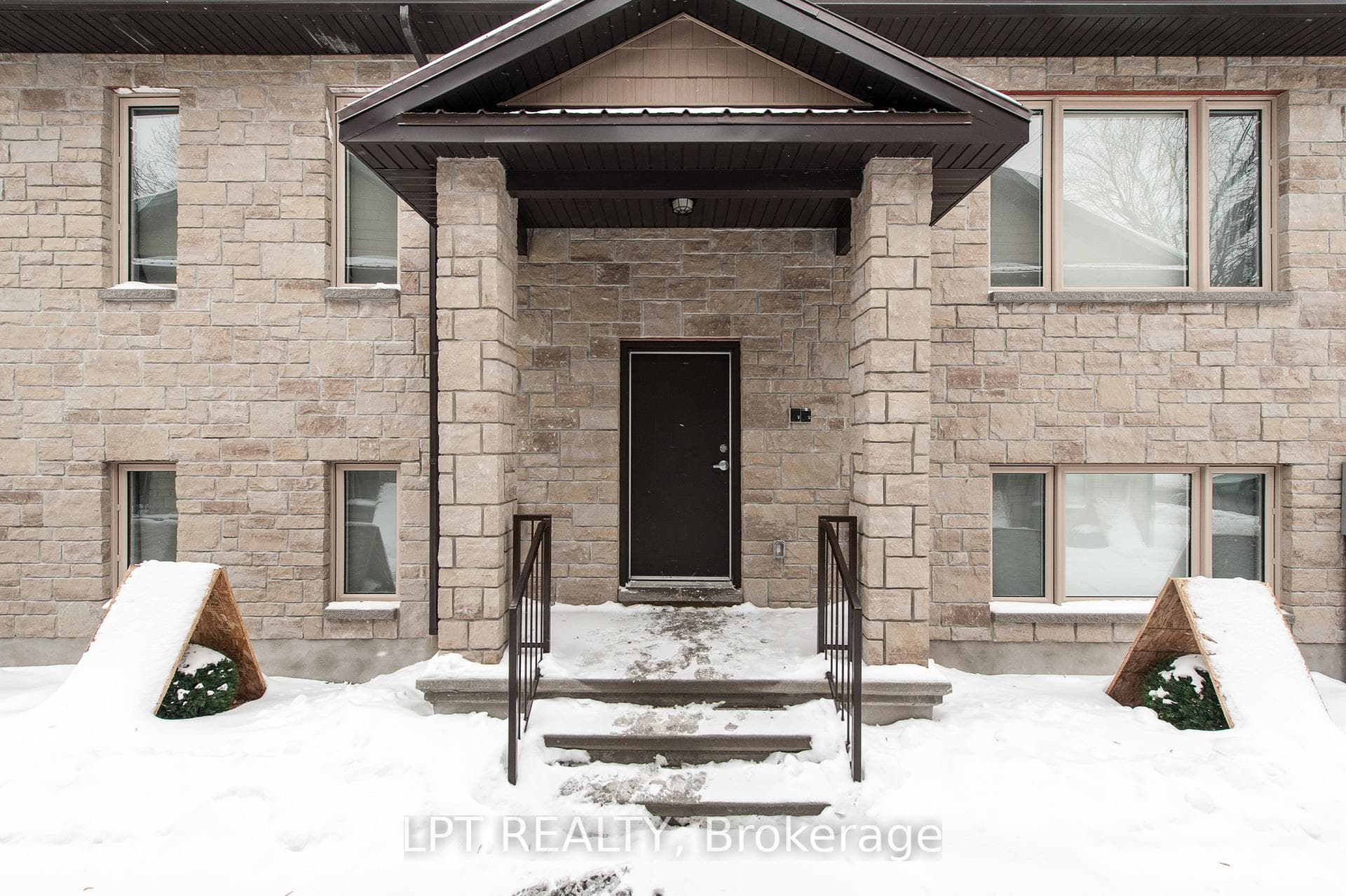 3528 McBean Street Unit A photo 2