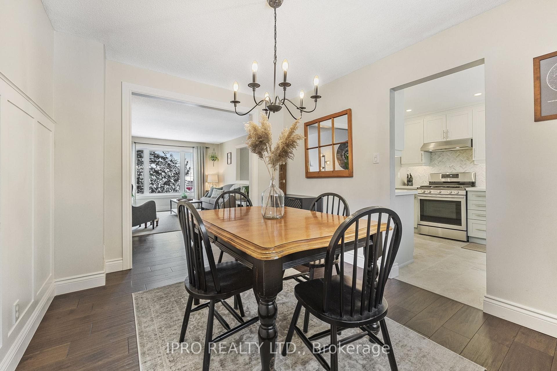 188 Melbourne Drive photo 8