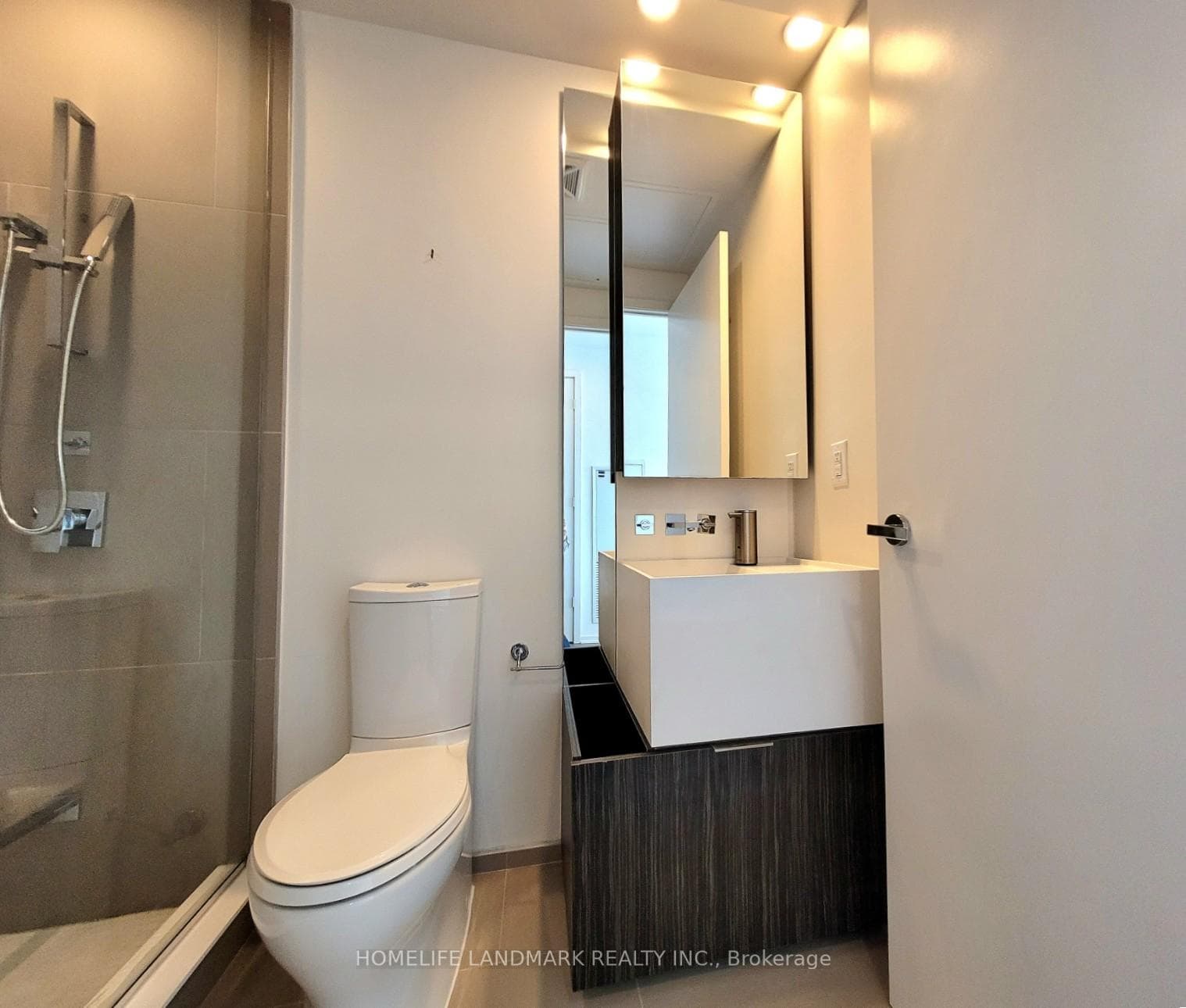 1 Bloor Street Unit 4602 photo 13