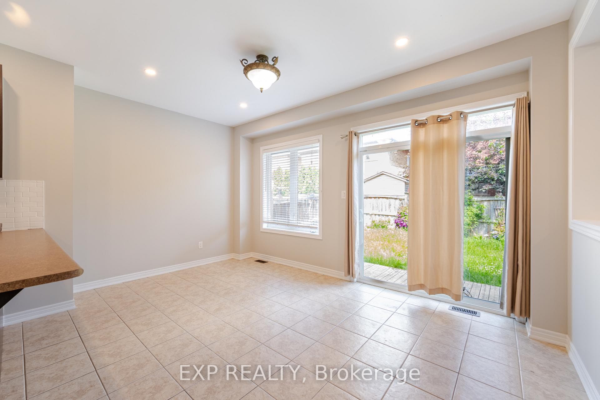 397 Scott Boulevard Unit Upper photo 13