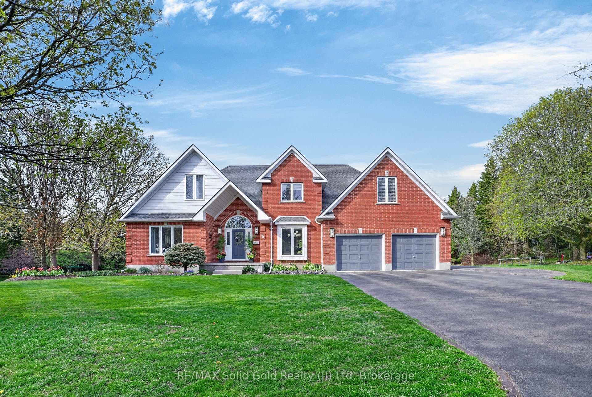 5 Shadybrook Court photo 1