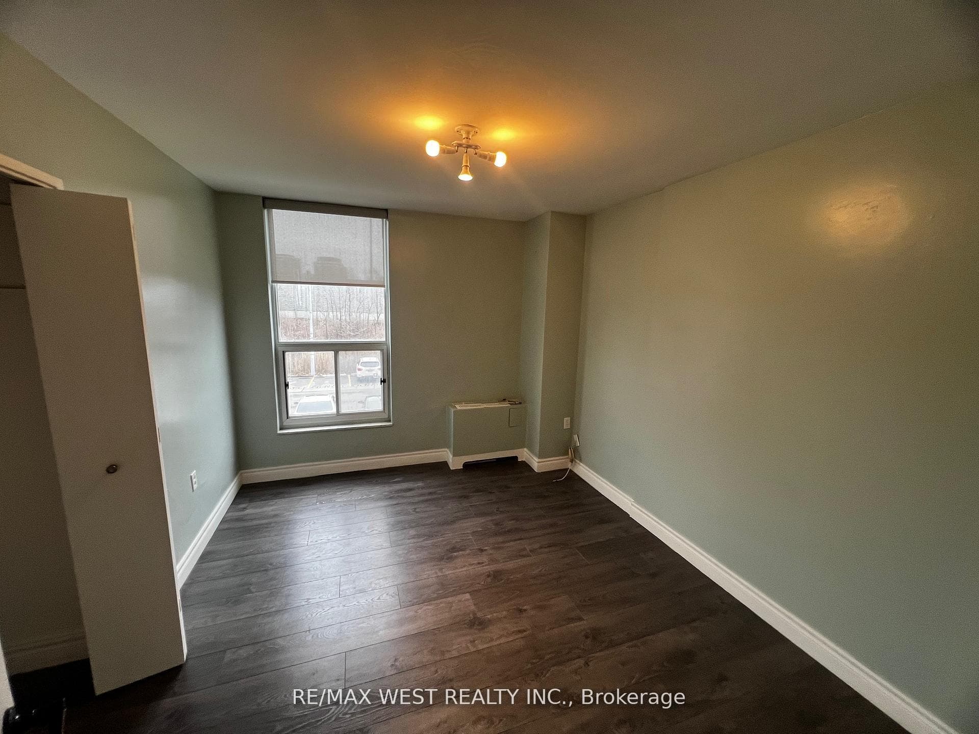 130 Neptune Drive Unit 202 photo 25