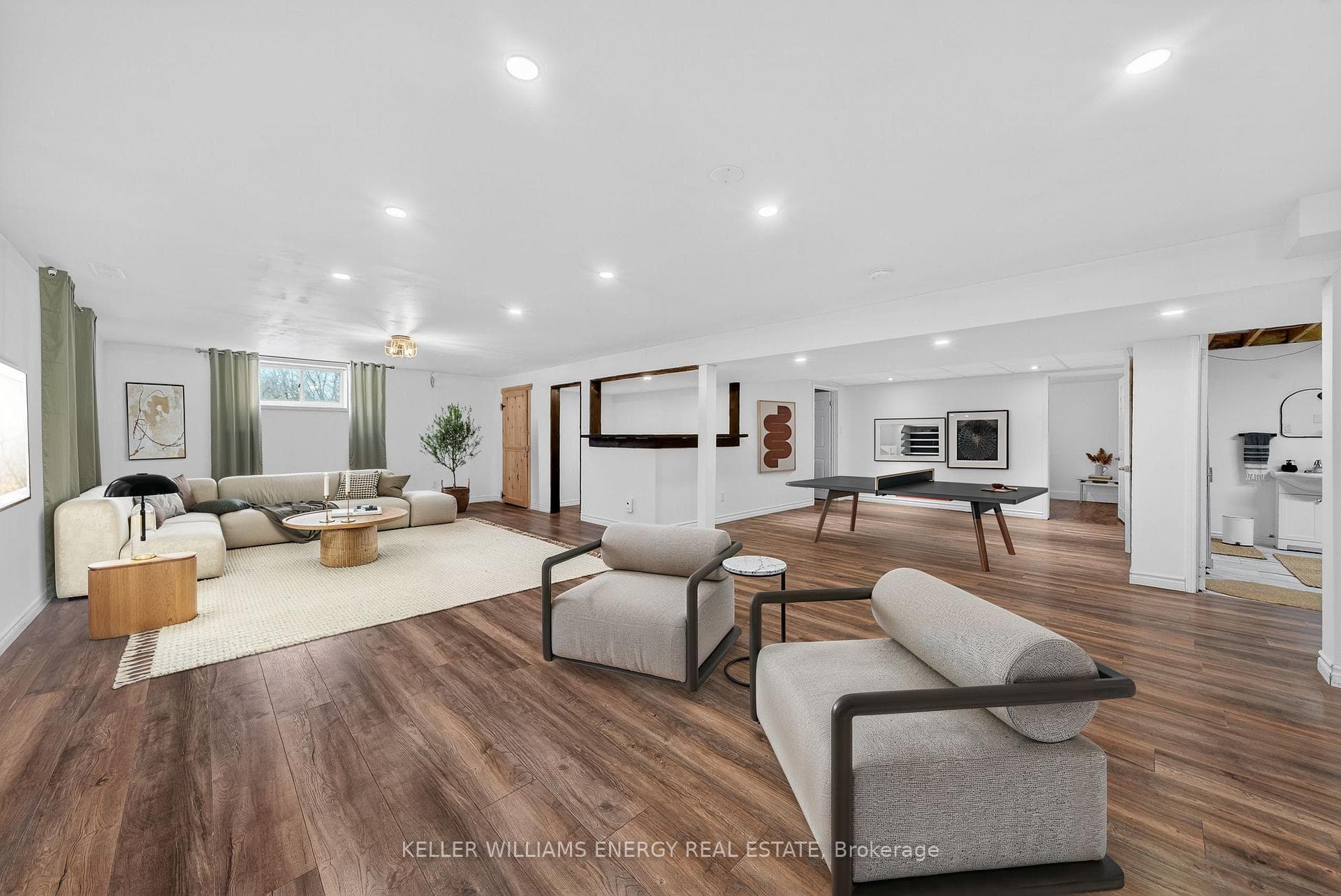 Virtual Staging lower level