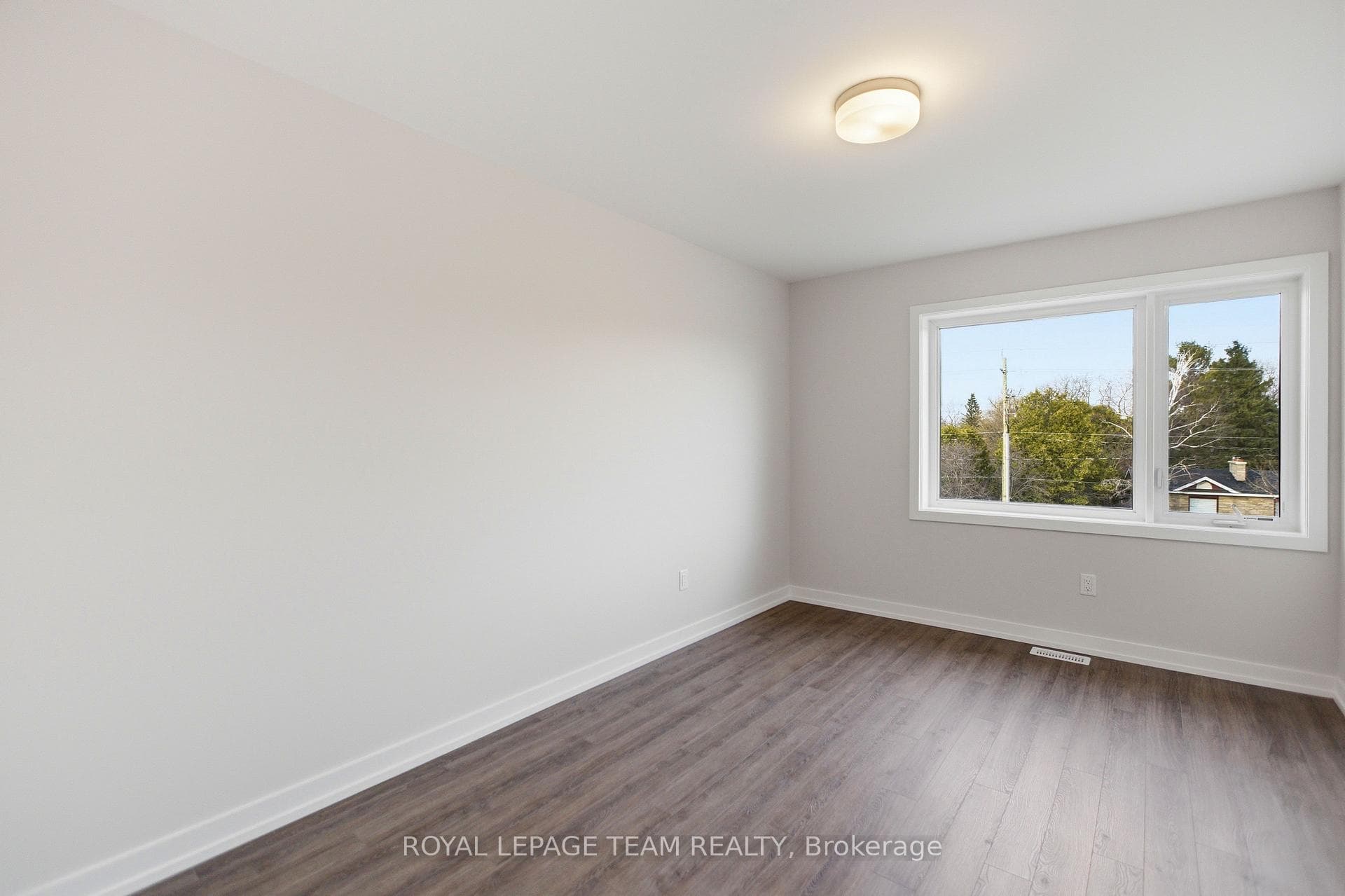 3284 Greenbank Road photo 13