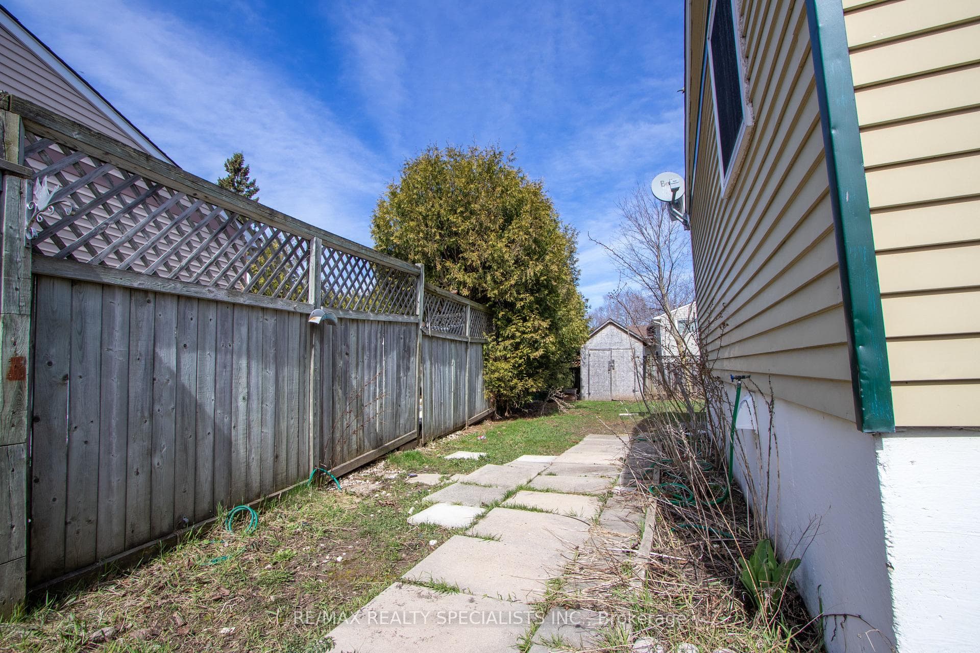 44 Manor Crescent Unit (Upper) photo 4