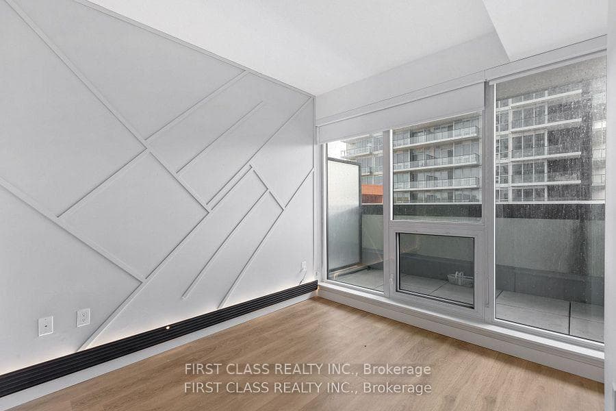 95 Mcmahon Drive Unit 305 photo 4