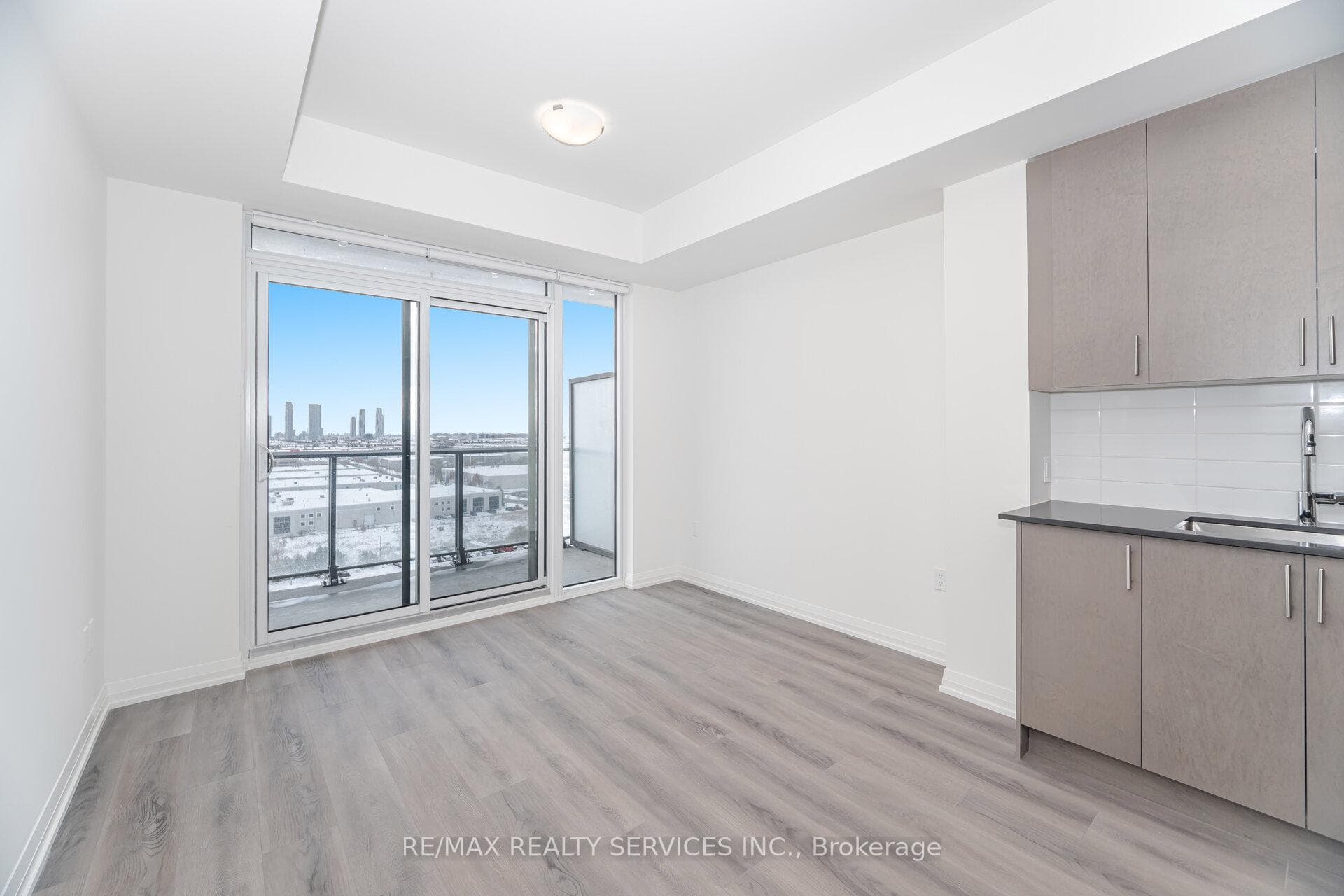8960 Jane Street Unit 1022 photo 8
