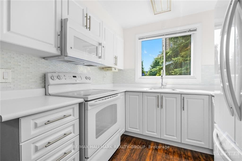 260 BRITTANY Drive Unit 103 photo 7