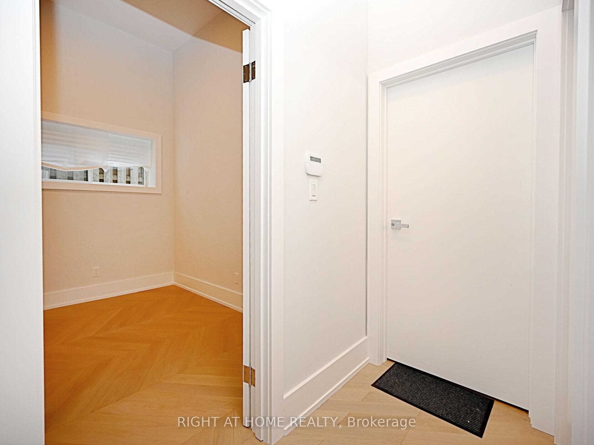 50B Woodlawn Avenue photo 25